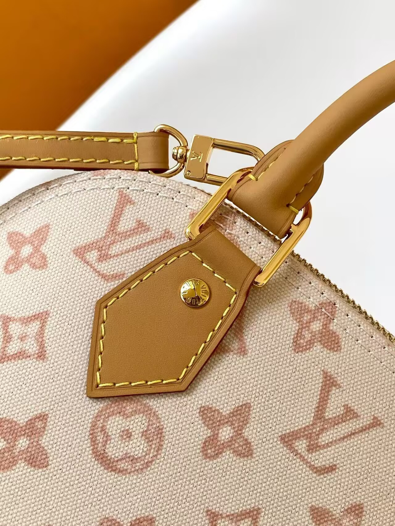 LV Alma BB M27525 17.5x11.5x23.5cm