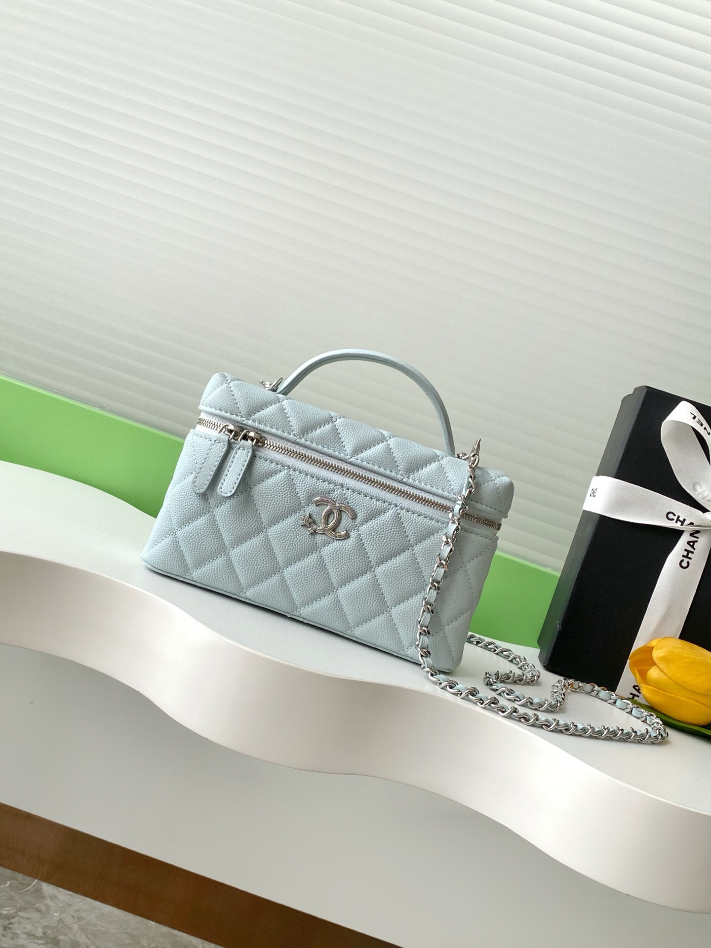 Ch**el long vanity with chain ap4854 19.5x17x5cm