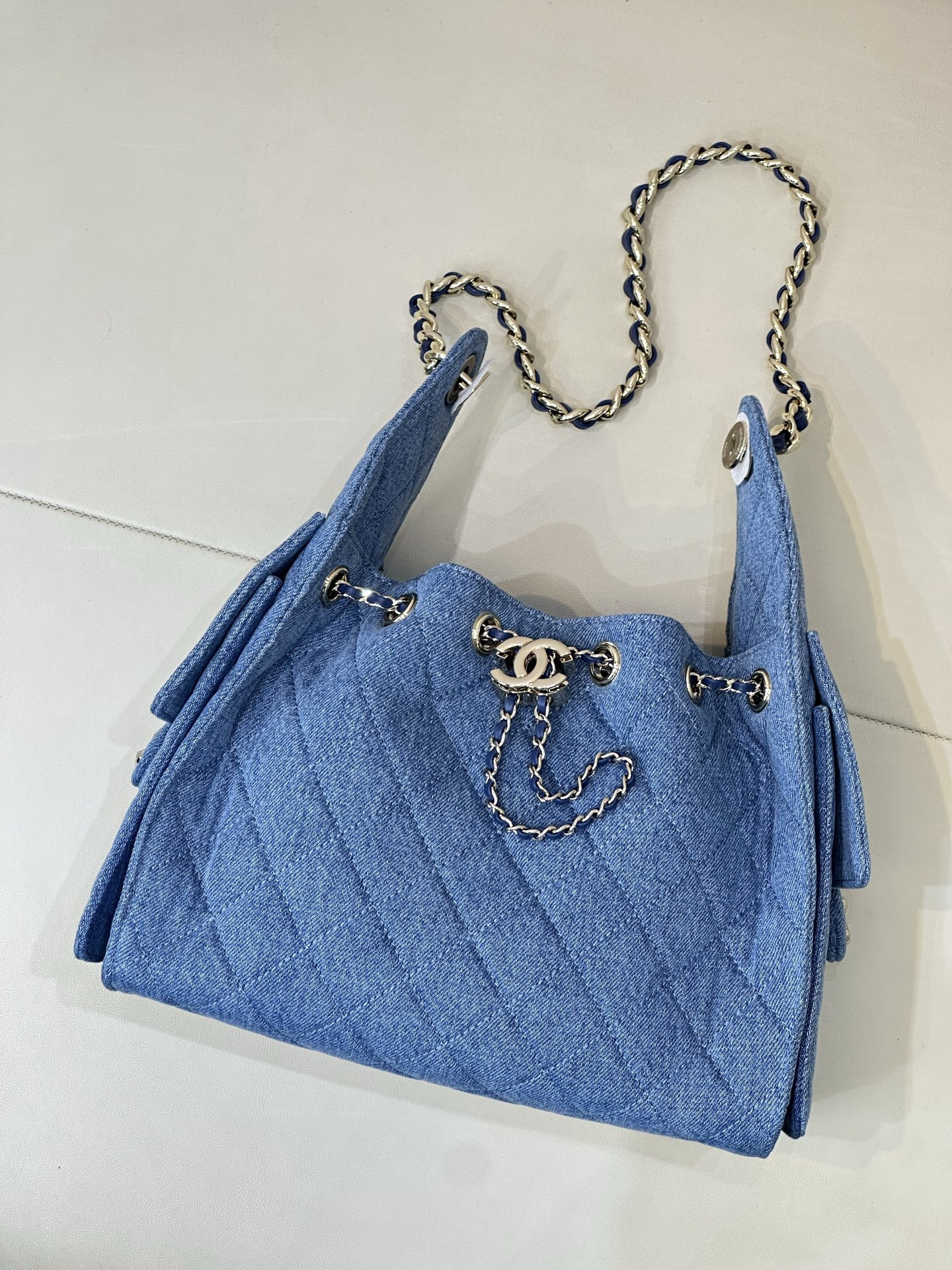 Ch**el 25c bucket bag 26x30x14cm