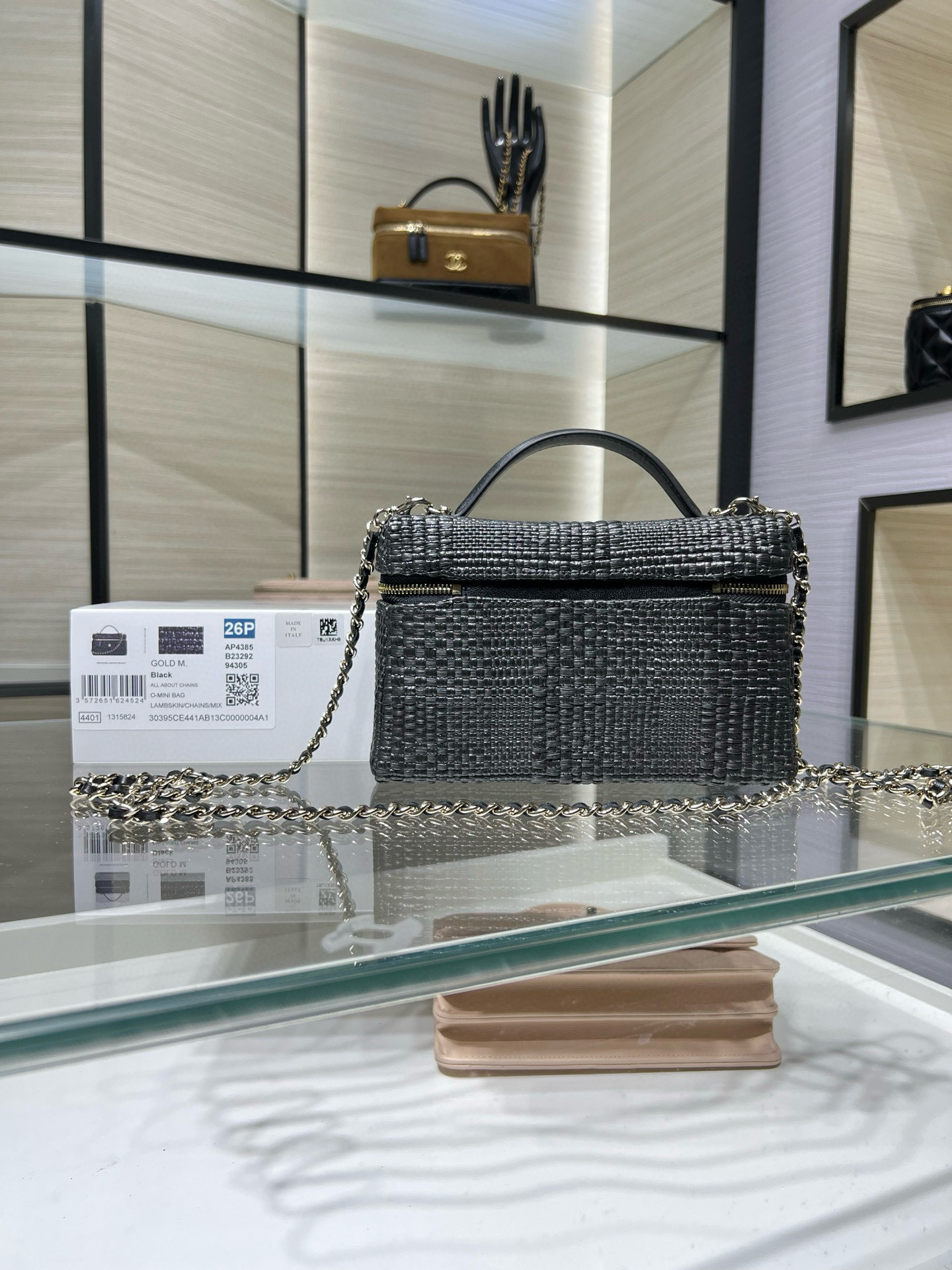 Ch**el classic vanity with chain ap4385 17x19.5x5cm