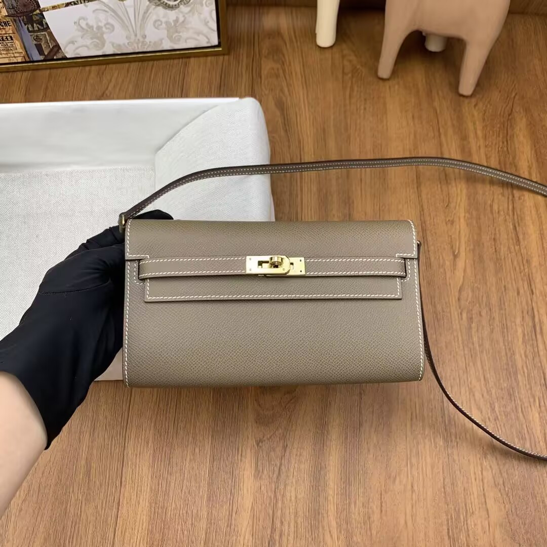 H**me5 Kelly Classique To Go wallet
