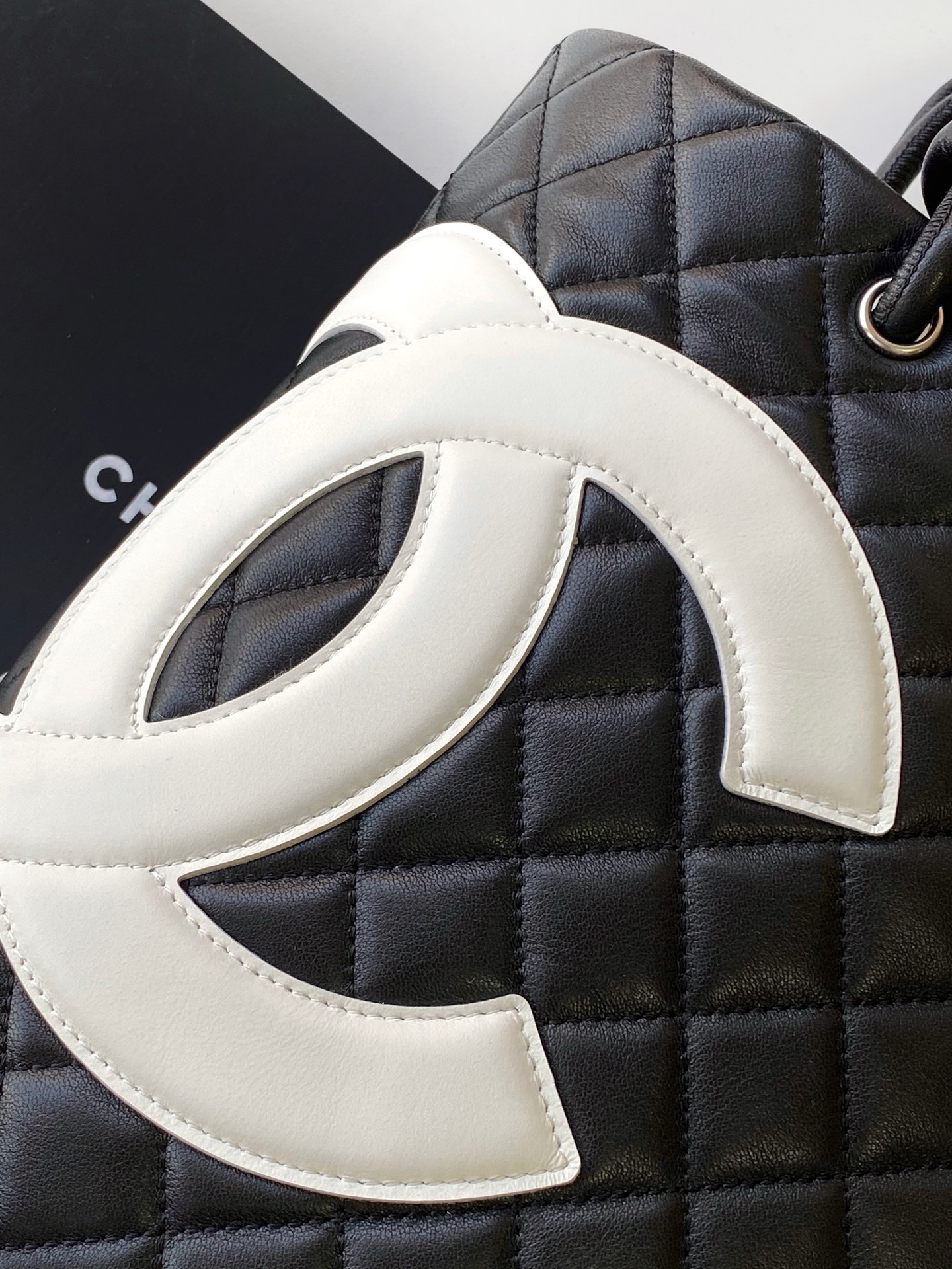 Ch**el cambon bag 24x20x8cm
