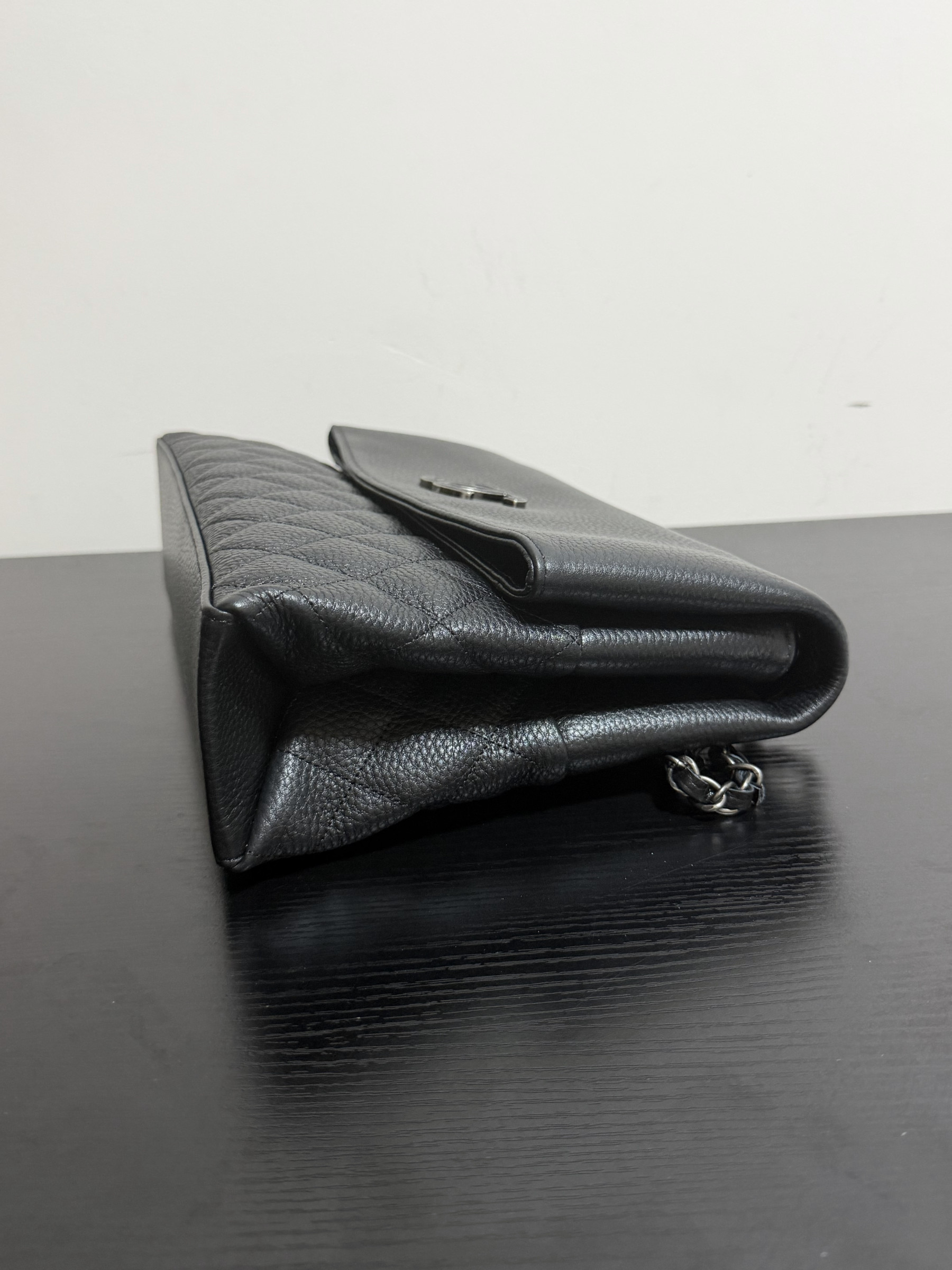 Ch**el hampton flap handbag as7095 32x19x7.5cm