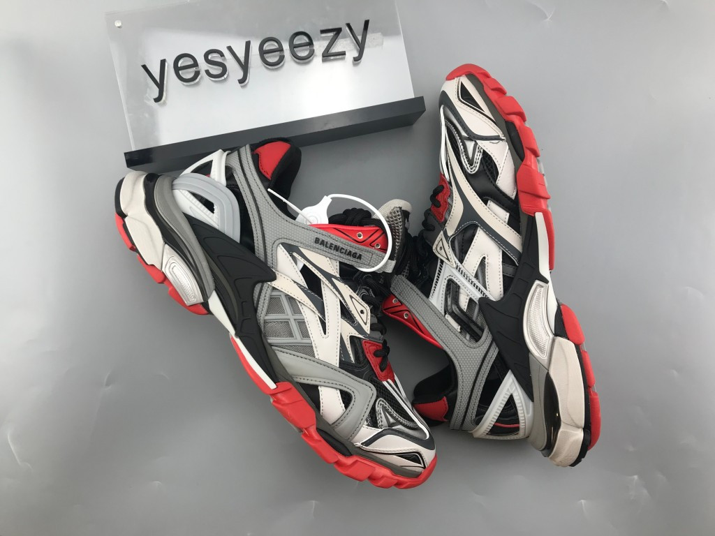 UA TRACK.2 TRAINERS BLACK GREY RED