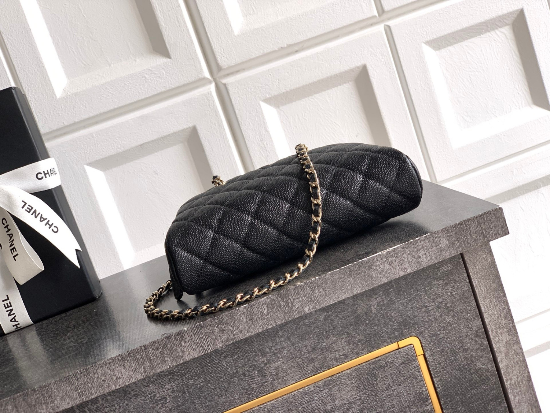 Ch**el clutch with chain ap5092 11.5x19.5x5.5cm