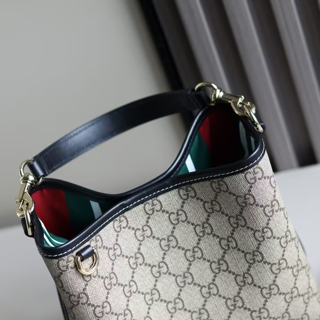Gvc*1 gg emblem small bucket bag 19x18x11cm