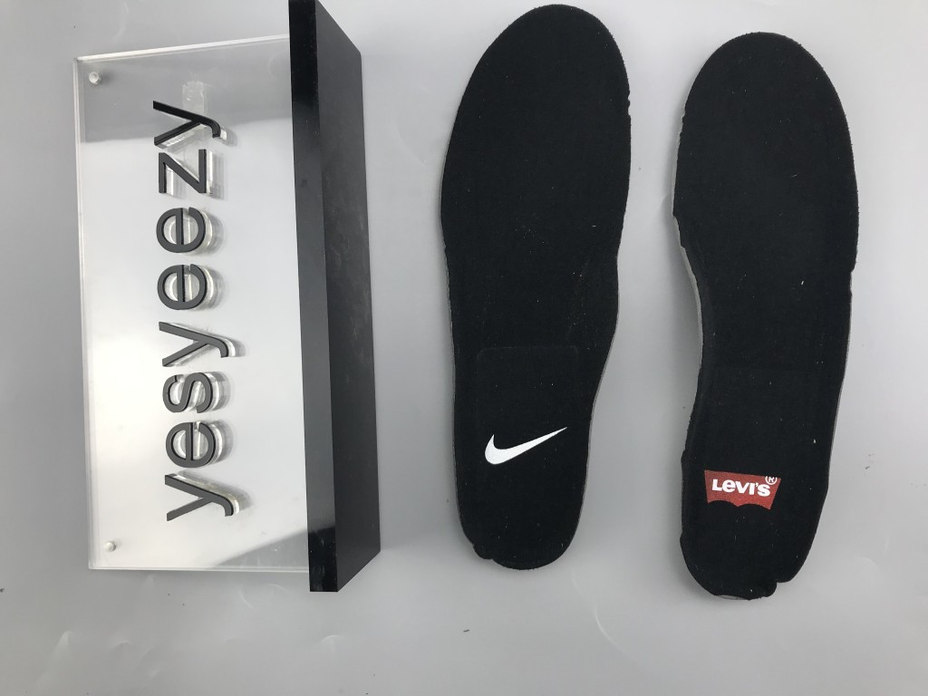 ua nike levi