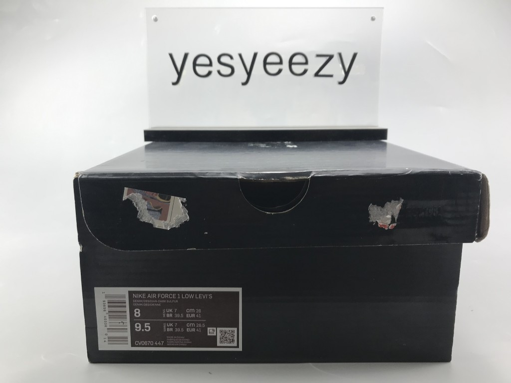 ua nike levi