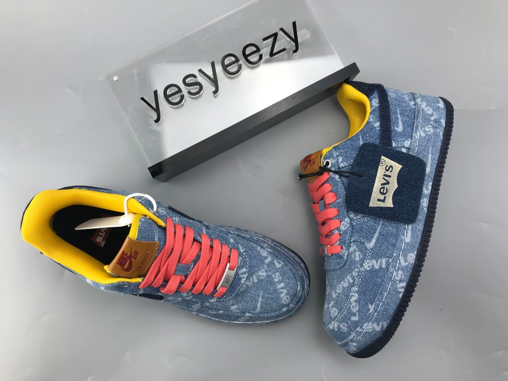 ua nike levi