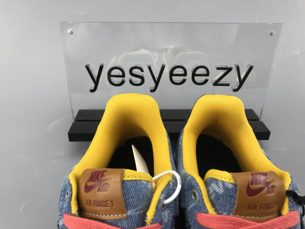 ua nike levi
