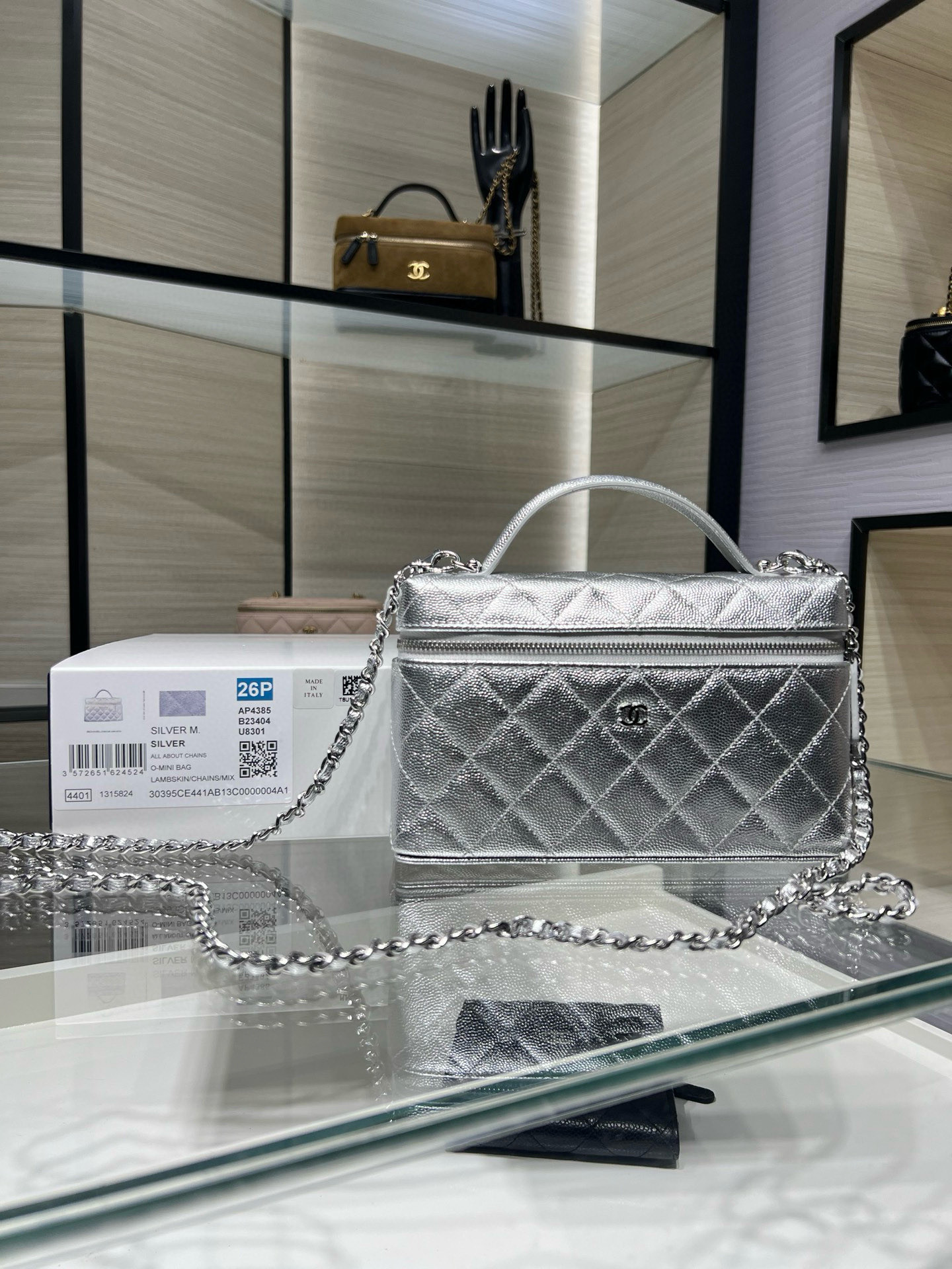 Ch**el classic vanity with chain handbag ap4385 17x19.5x5cm