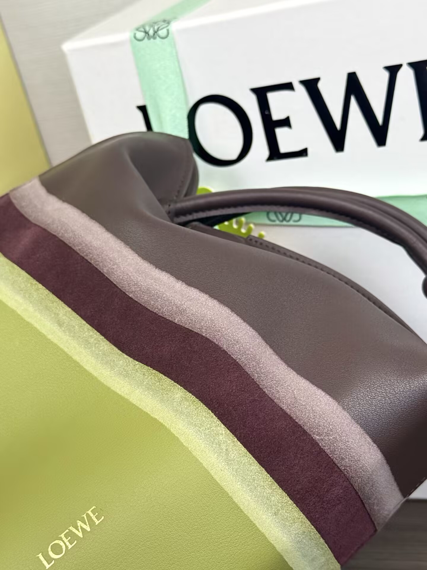 L0ew* medium flamenco clutch 24.5x30x10.5cm