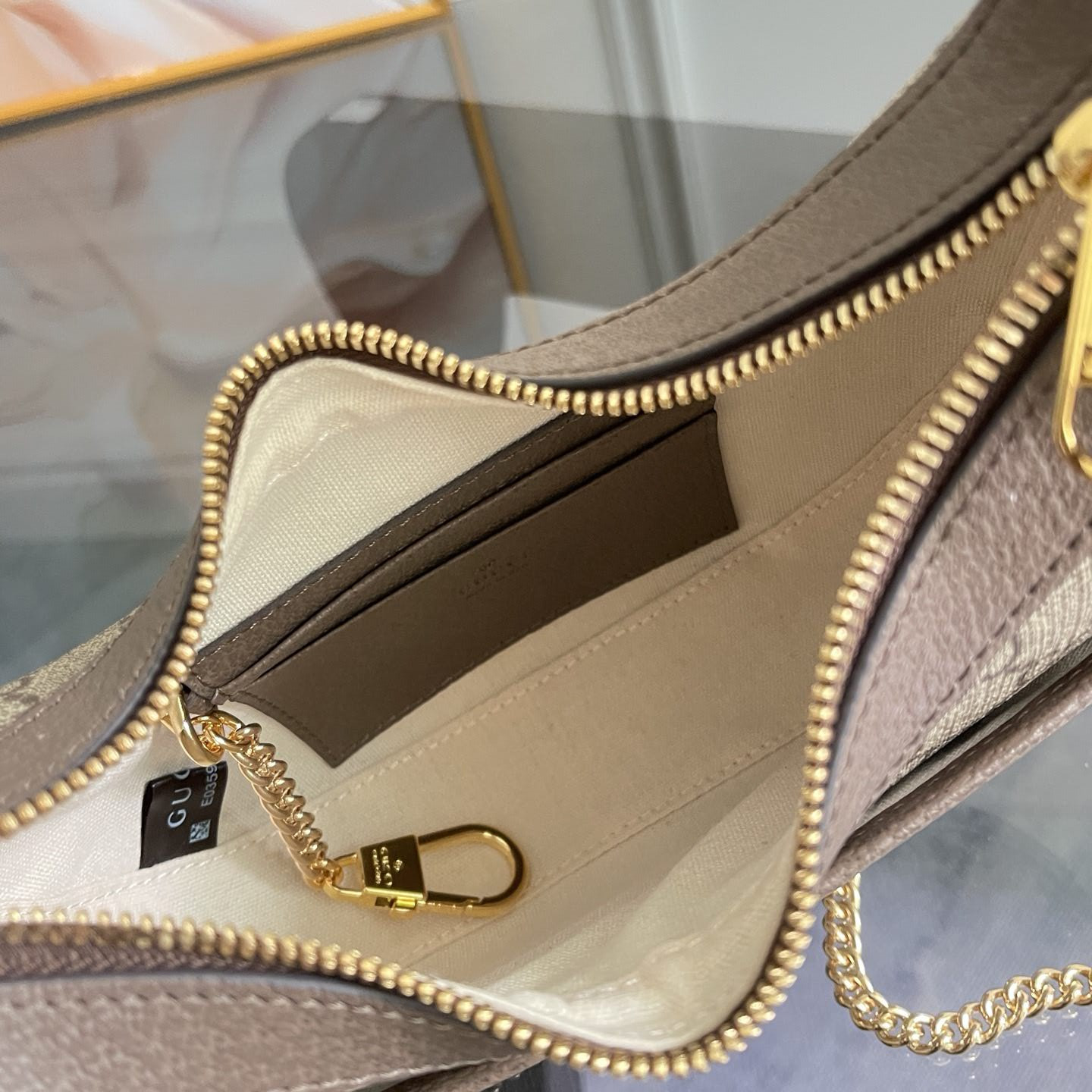 Gvc*1 ophidia mini gg canvas shoulder bag 20x14.5x4cm