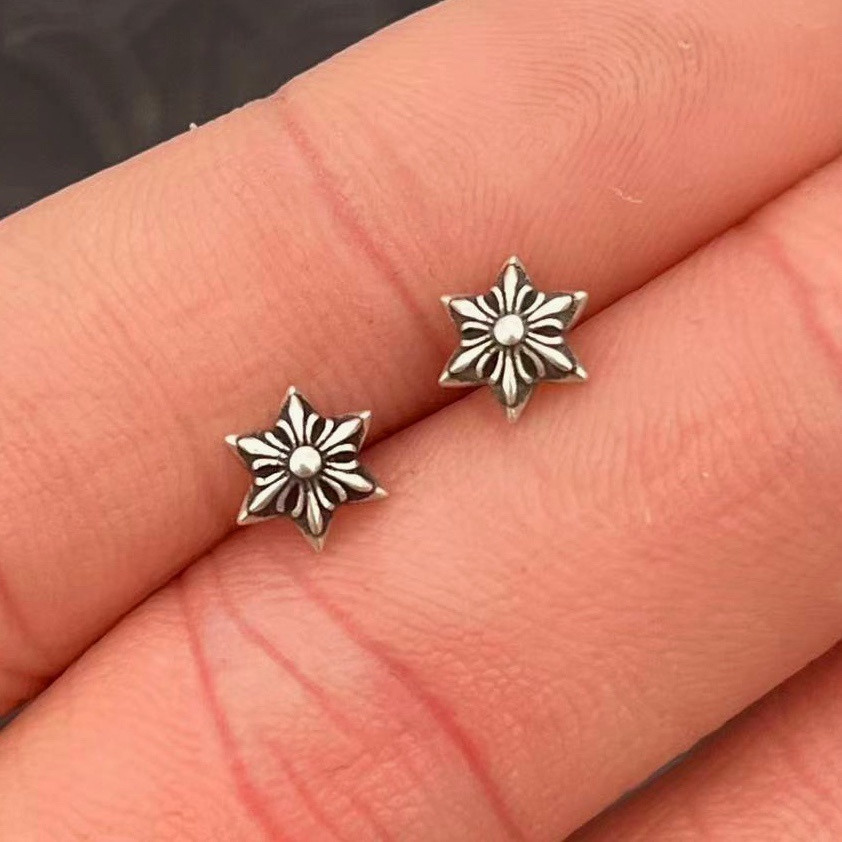 ch*0me he**ts star of Dau1d earrings