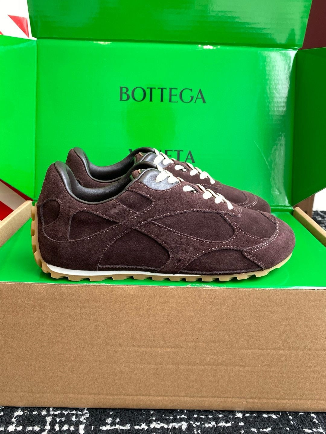 UA B0tt*ga Ven*ta Orbit Flash Sneaker
