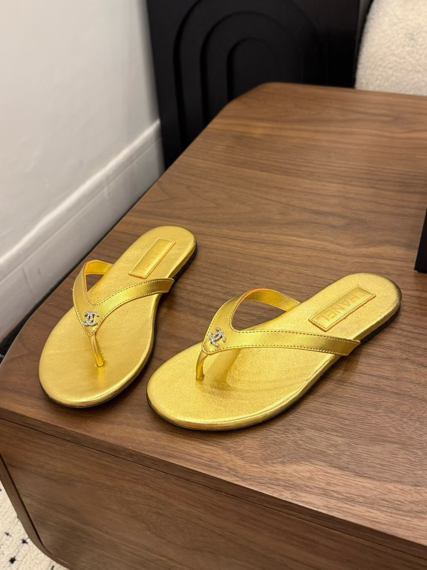 ua Ch**el slides