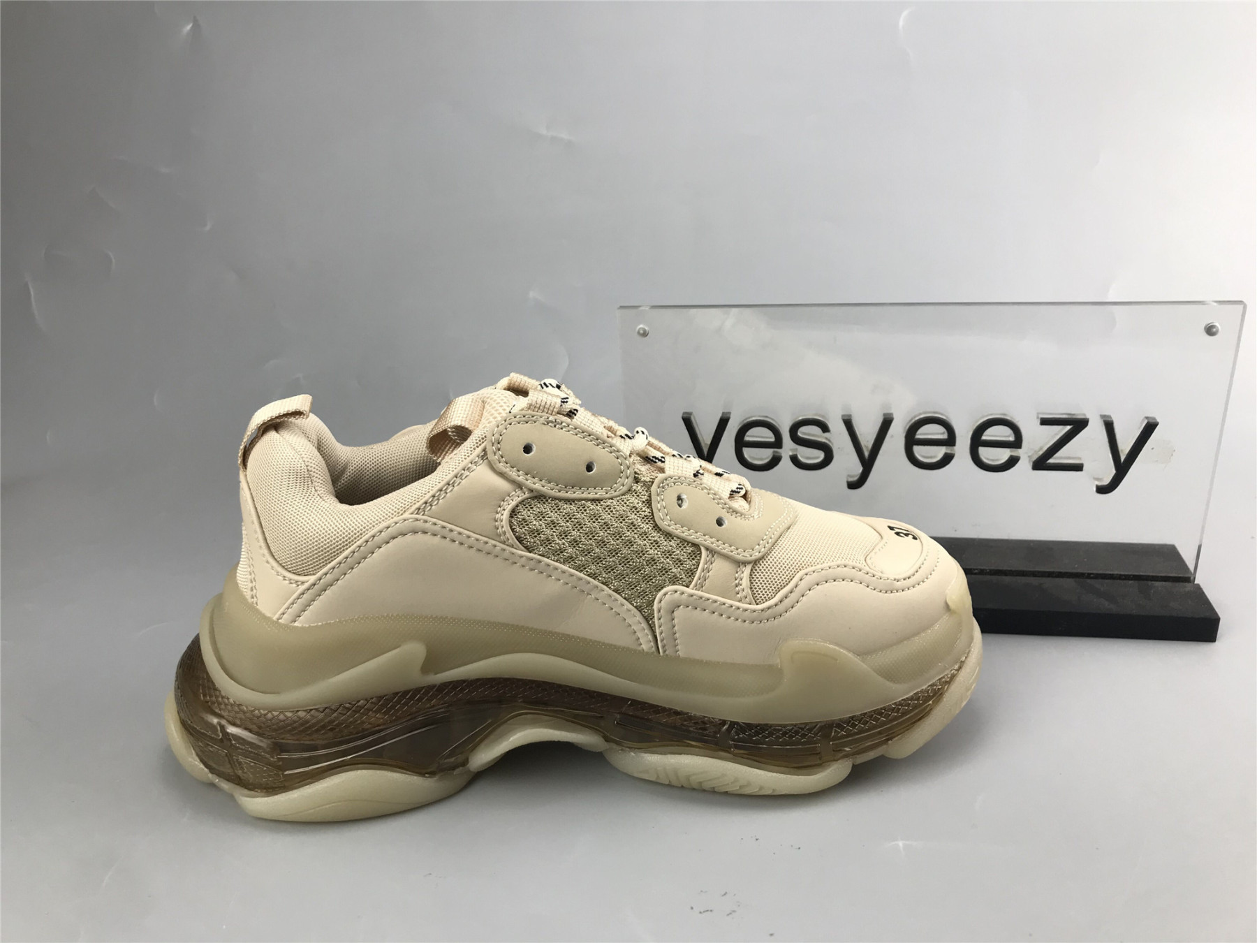 UA TRIPLE S CLEAR SOLE SNEAKER NUDE