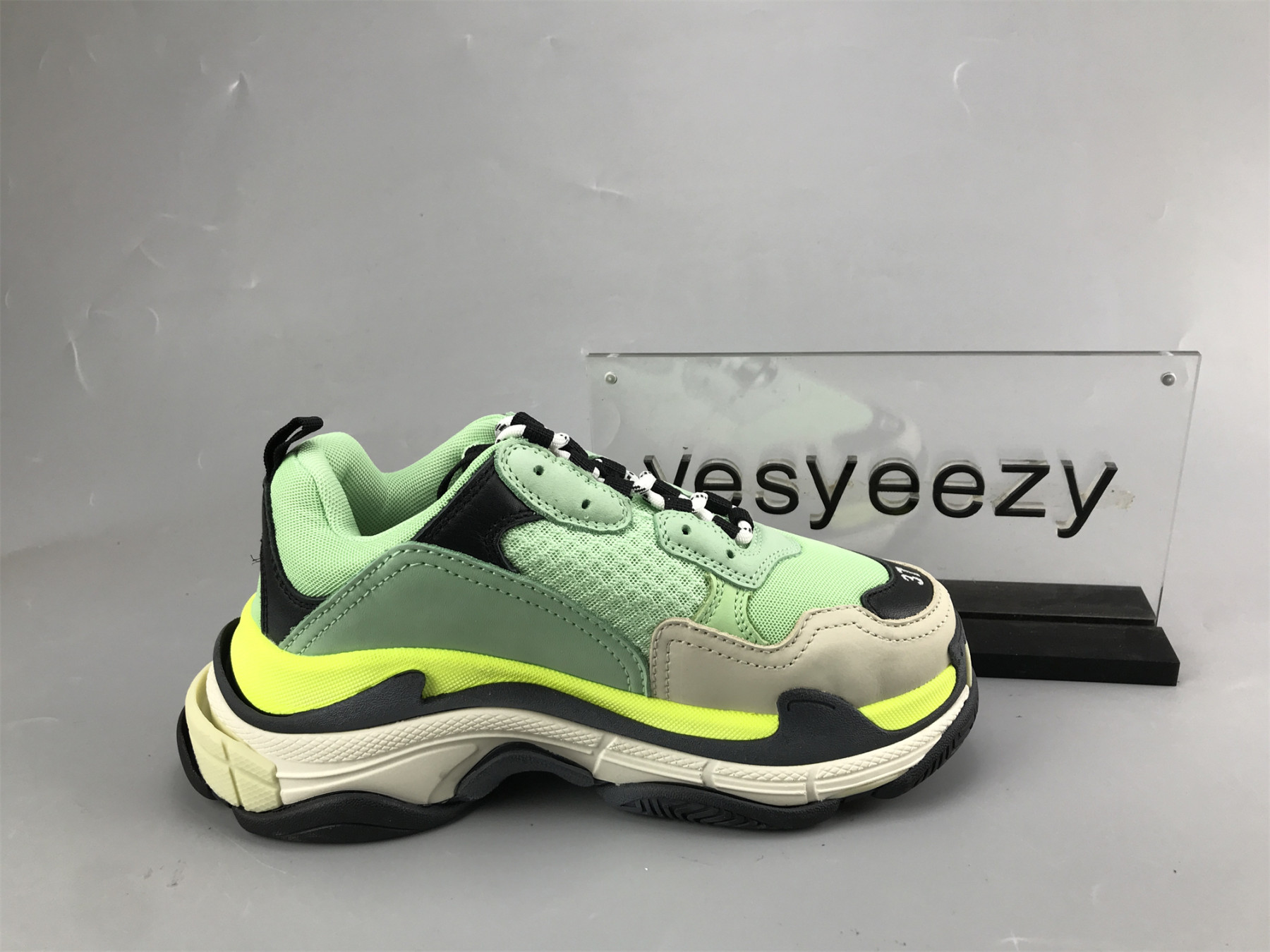 UA TRIPLE S CLEAR SOLE WHITE GREEN BLACK