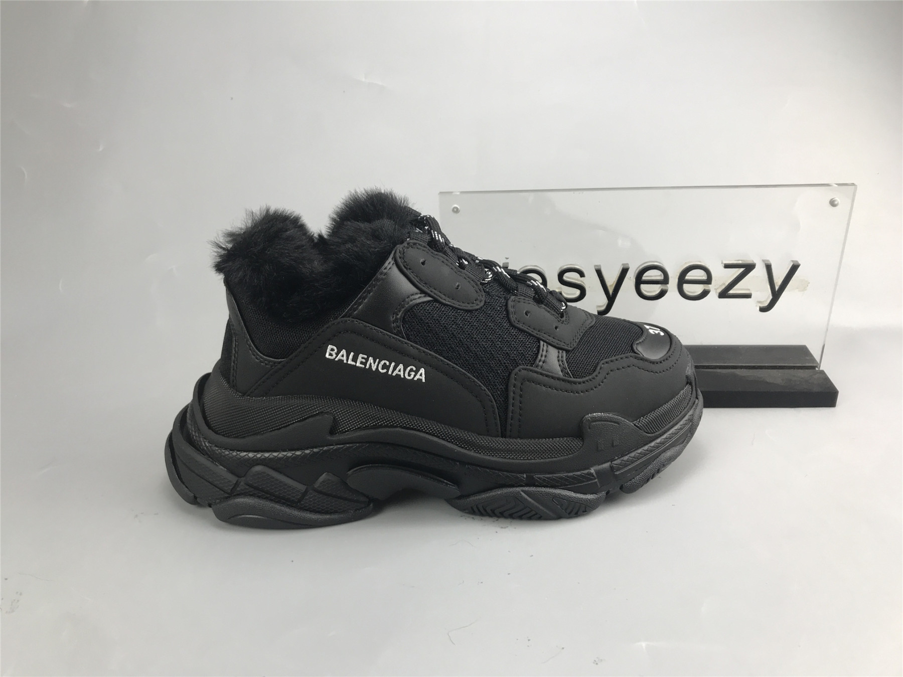 UA TRIPLE S SNEAKER FUR BLACK
