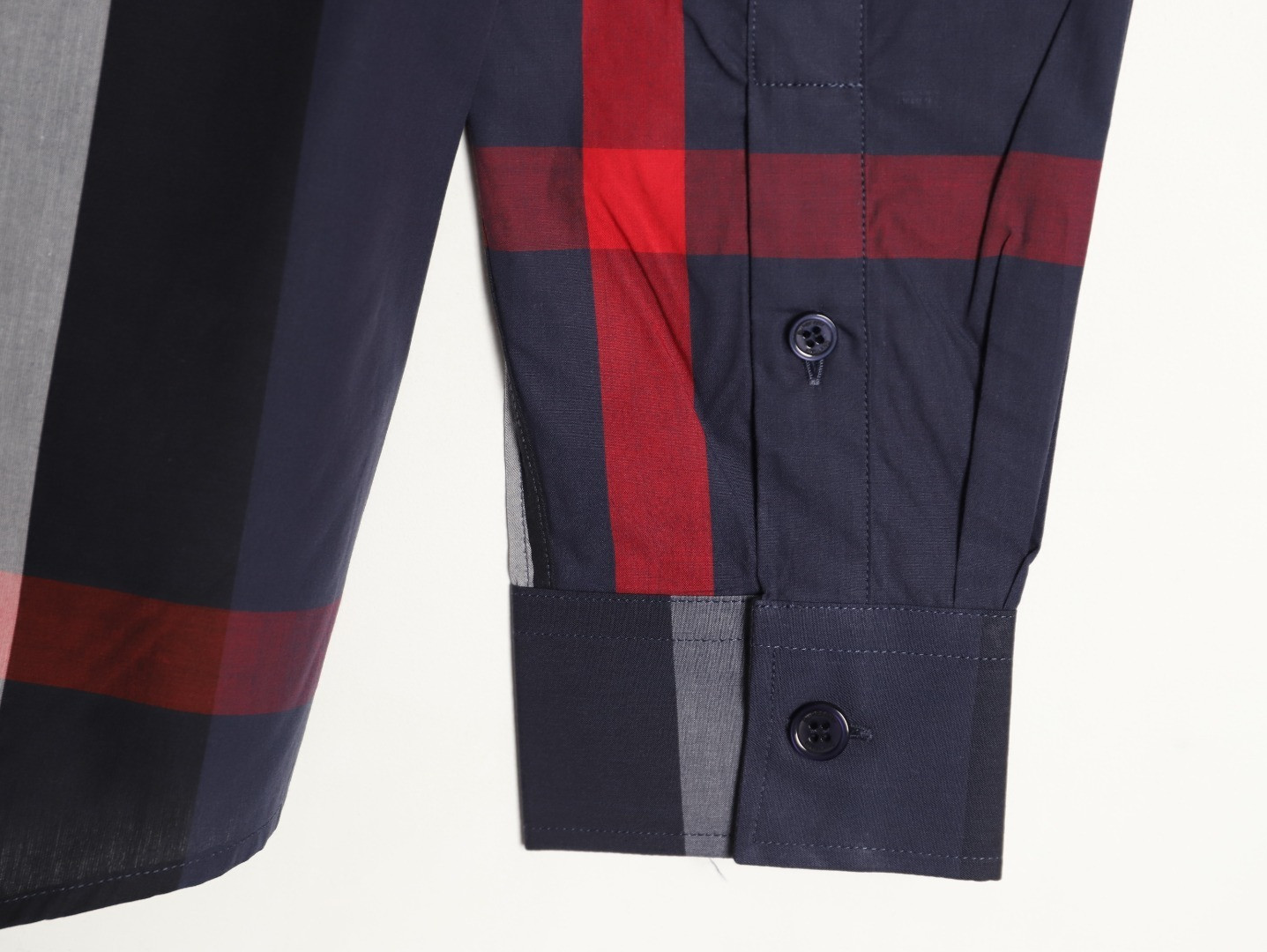 Bv*b*rry long-sleeved shirts