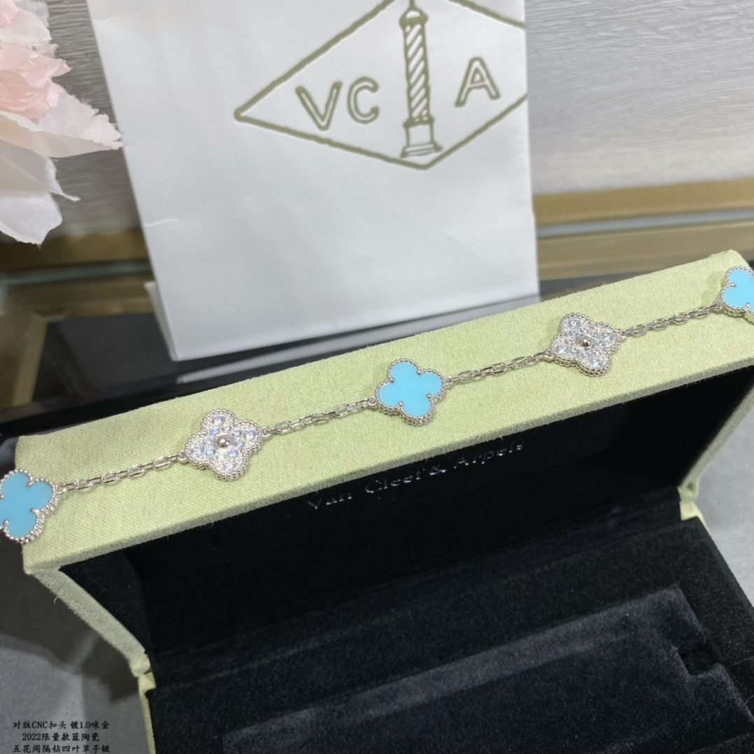 V*n Cl**f & Arpels Royal Blue Ceramic Five-Flower Four-Leaf Clover Bracelet