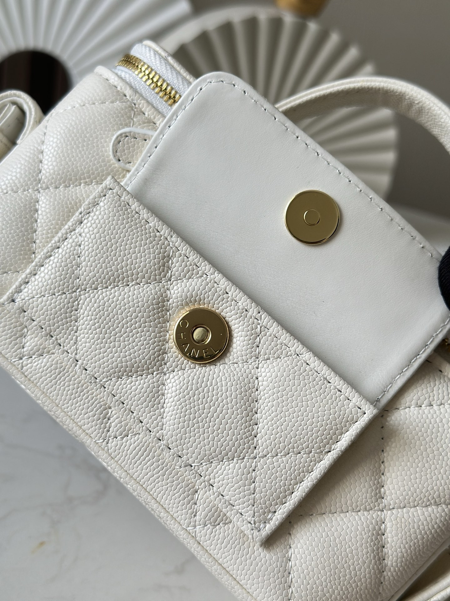 Ch**el vanity case 17cm