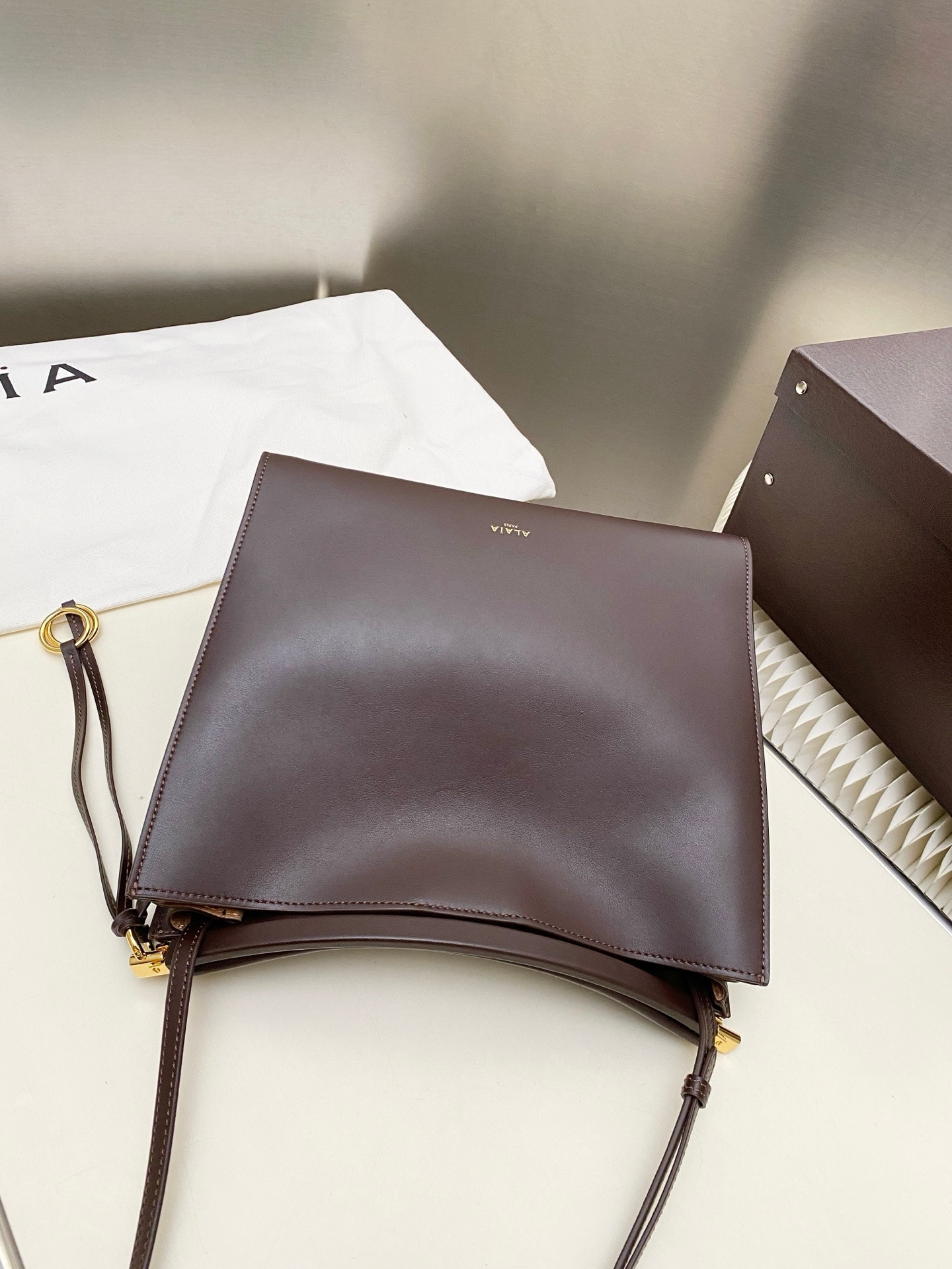 A1a1a LE CLICK SQUARE BAG IN NUBUCK 26x14x24cm
