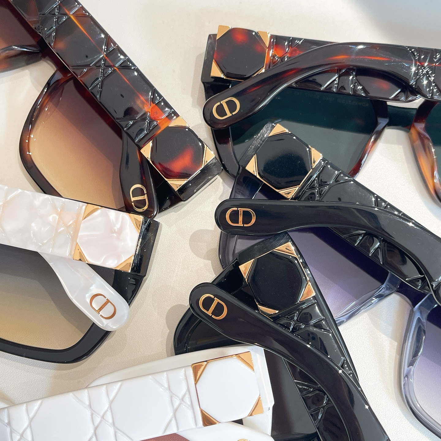 D10r Glasses
