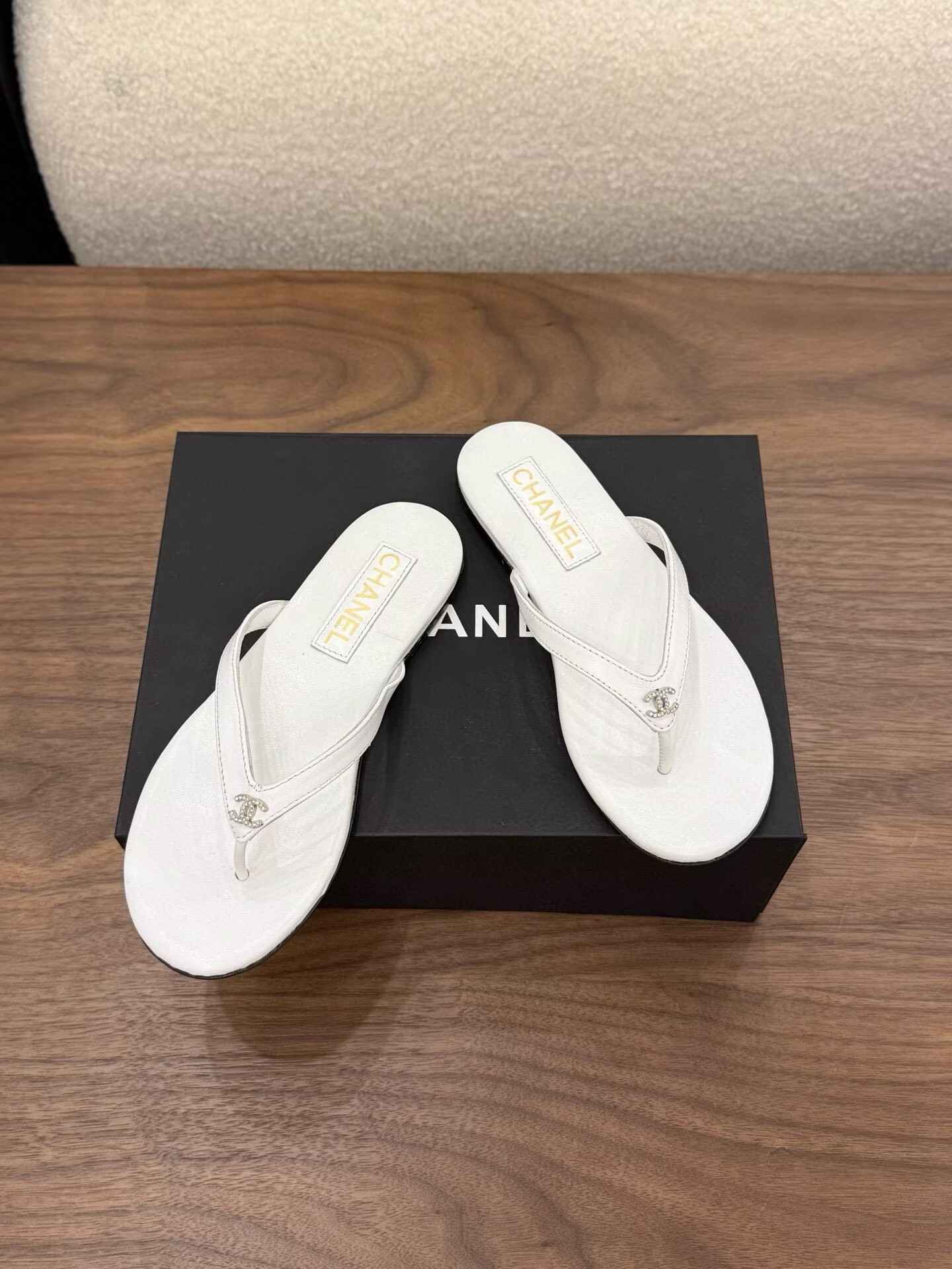 ua Ch**el slides