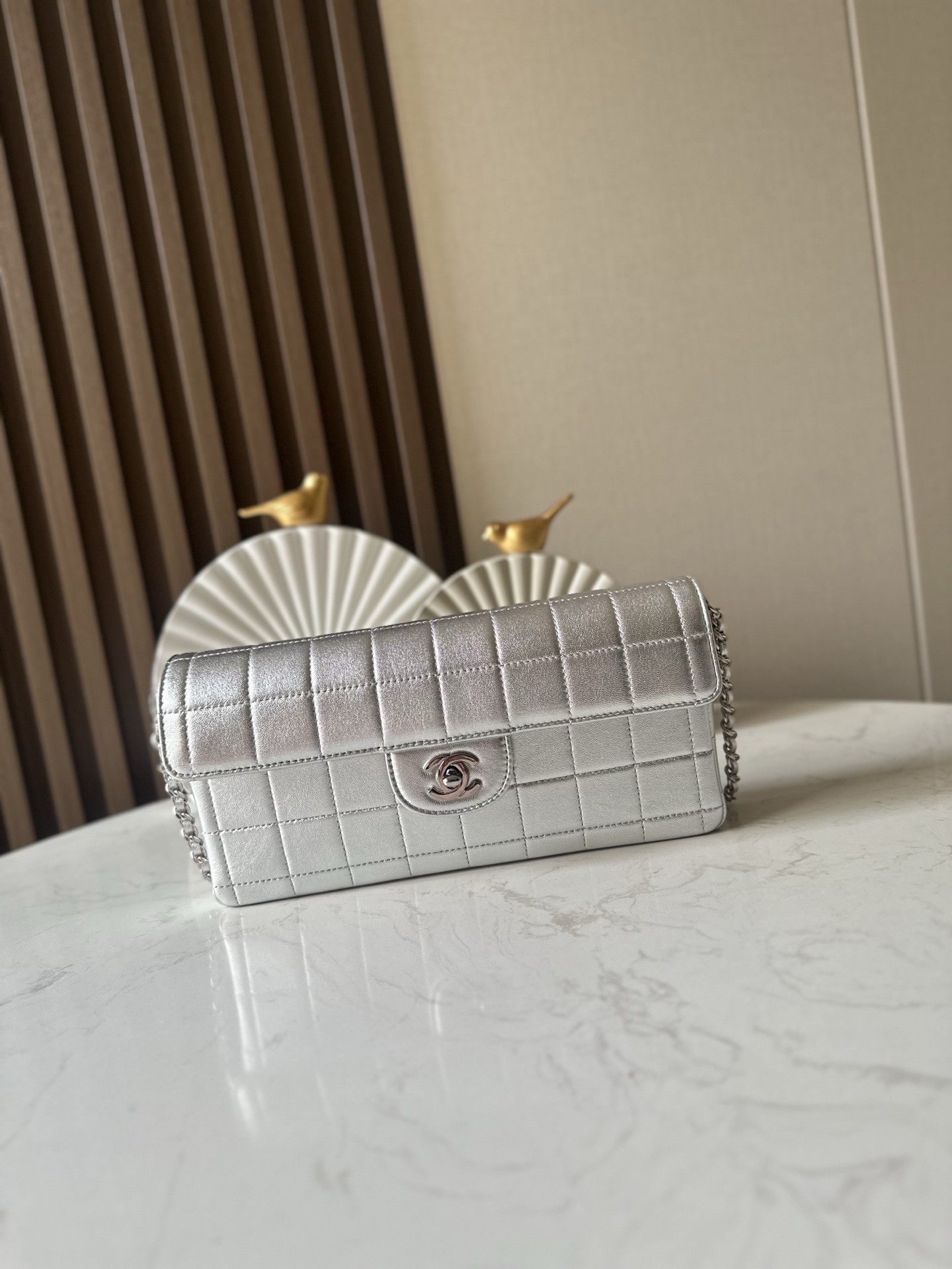 Ch**el classic chocolate bar flap chain bag 26x13x4cm