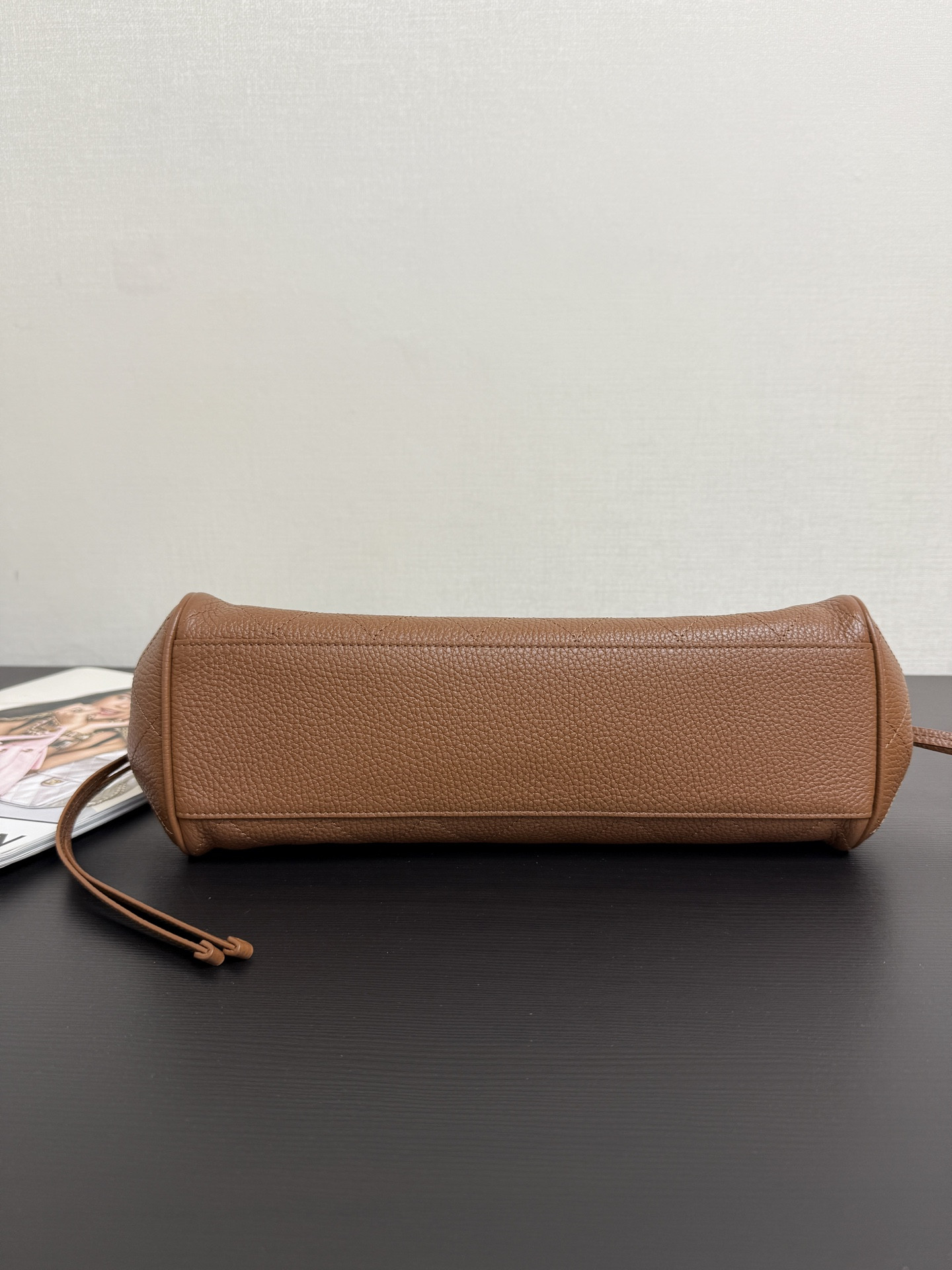 Ch**el small tote as6288 15x31x12cm