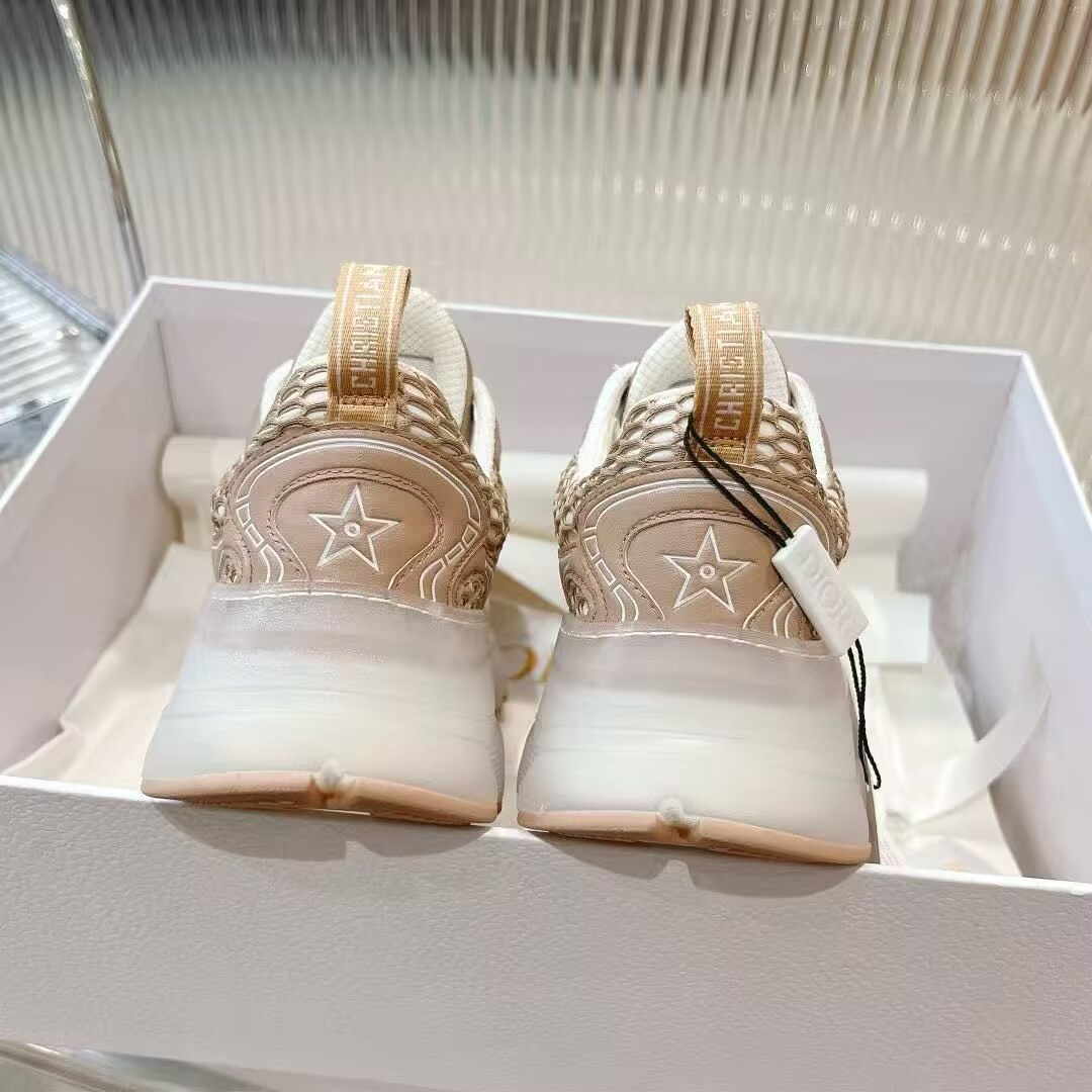 UA D10r Vibe Sneaker