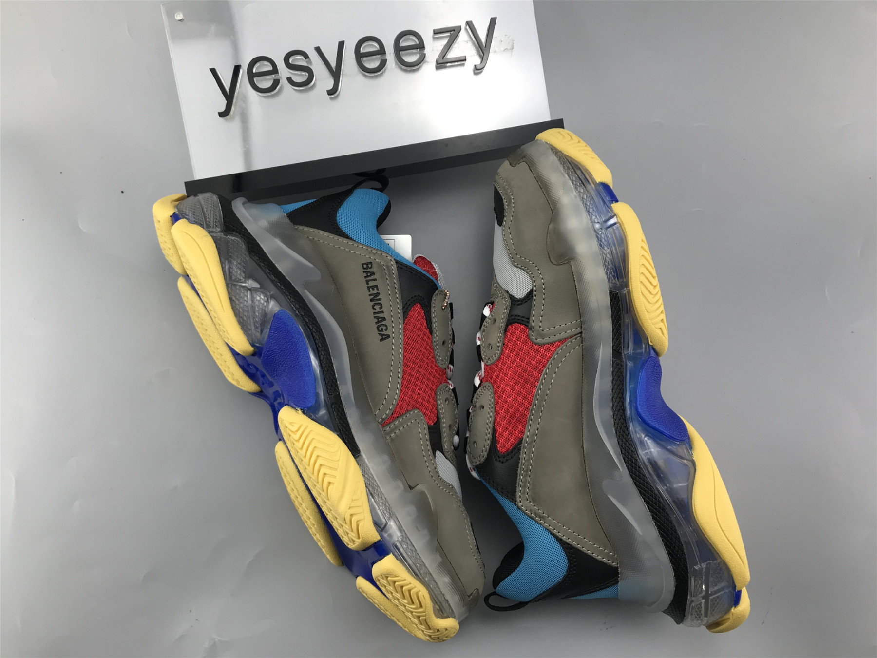 UA TRIPLE S CLEAR SOLE SNEAKER BLUE AND RED