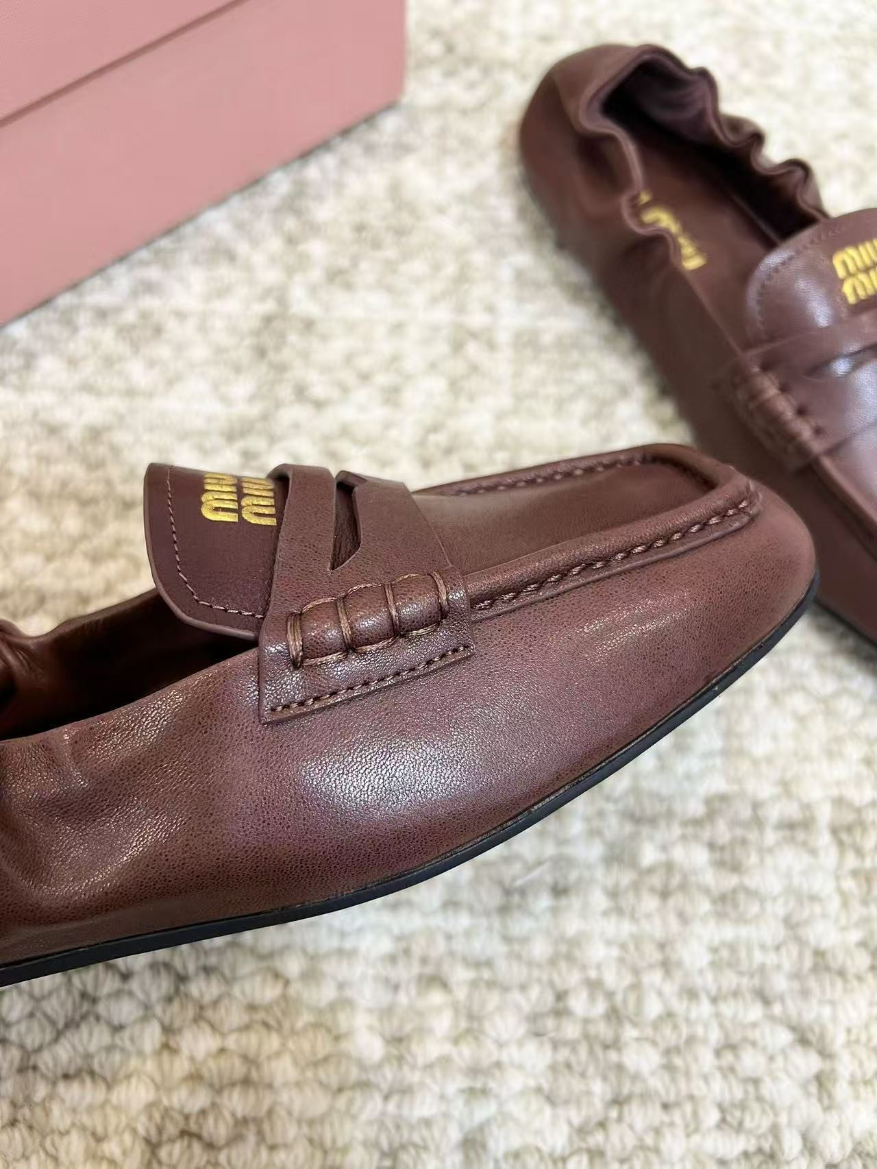 ua M1v M1v ruches nappa leather loafers