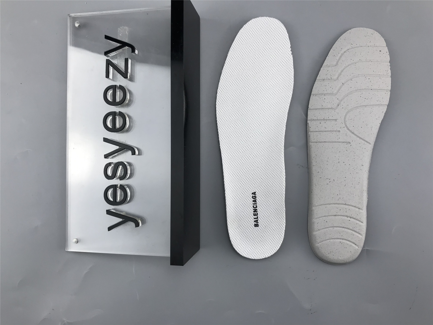 UA TRIPLE S SNEAKER GREY SLIVER WHITE