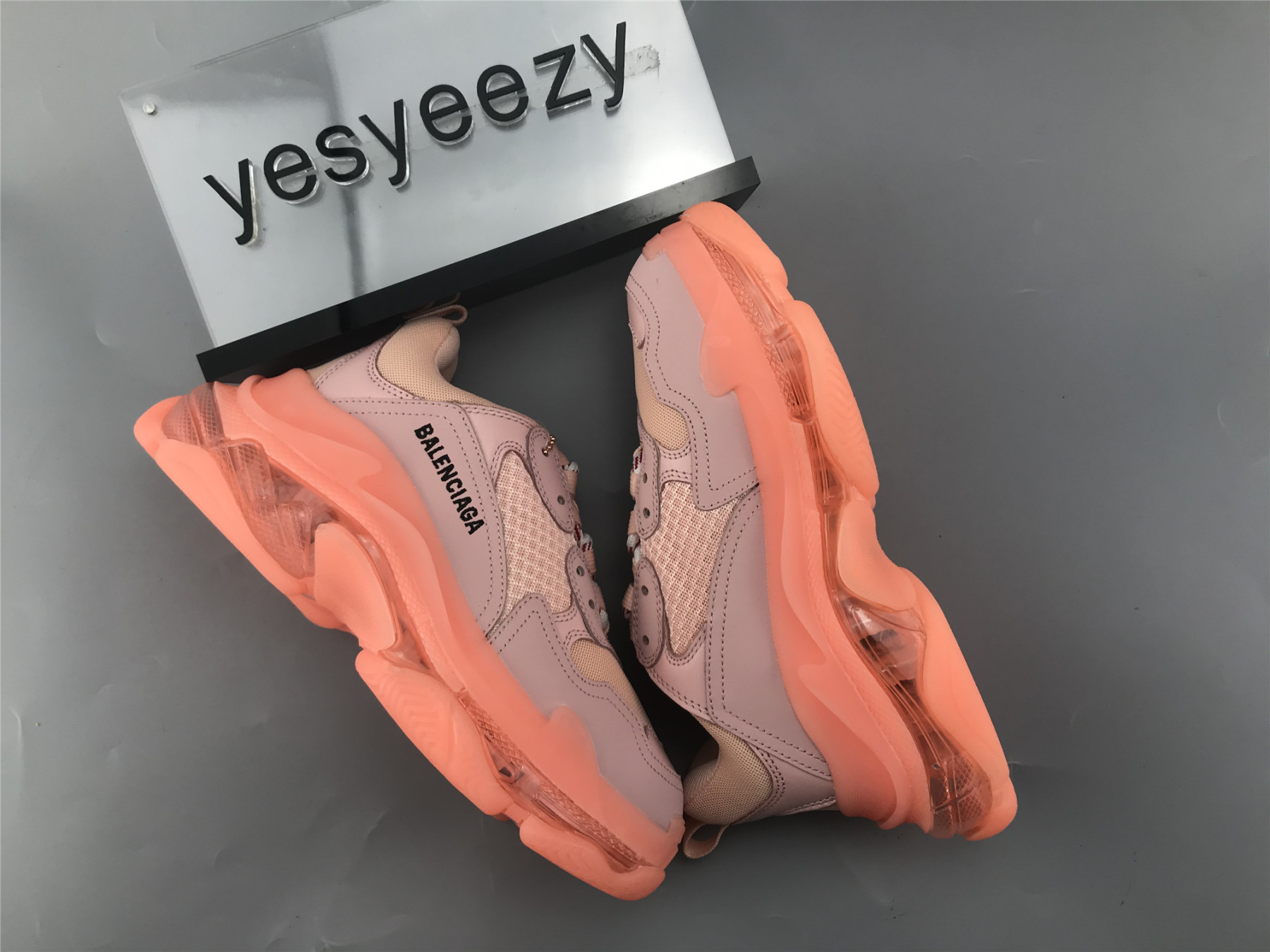 UA TRIPLE S SNEAKER PINK