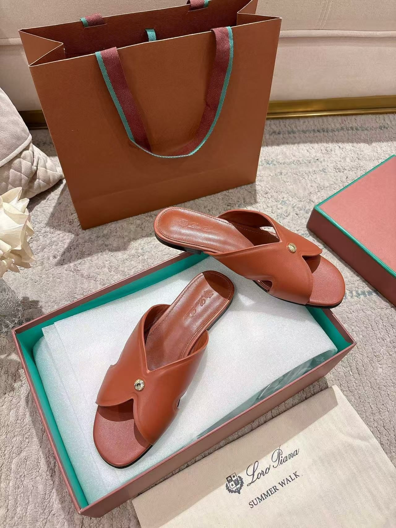 UA L0r0 P1ana Vera Sandal