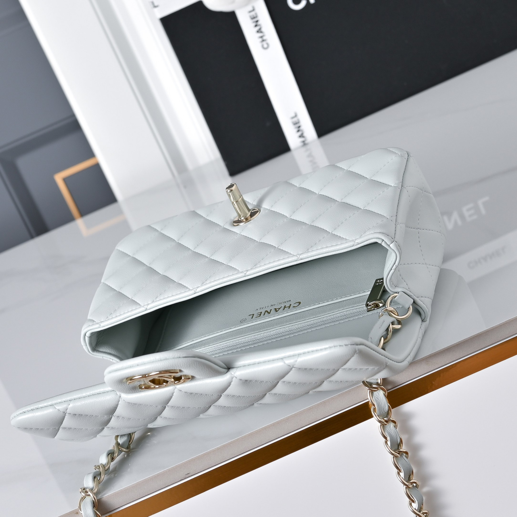 Ch**el mini flap bag 20x12x6.5cm