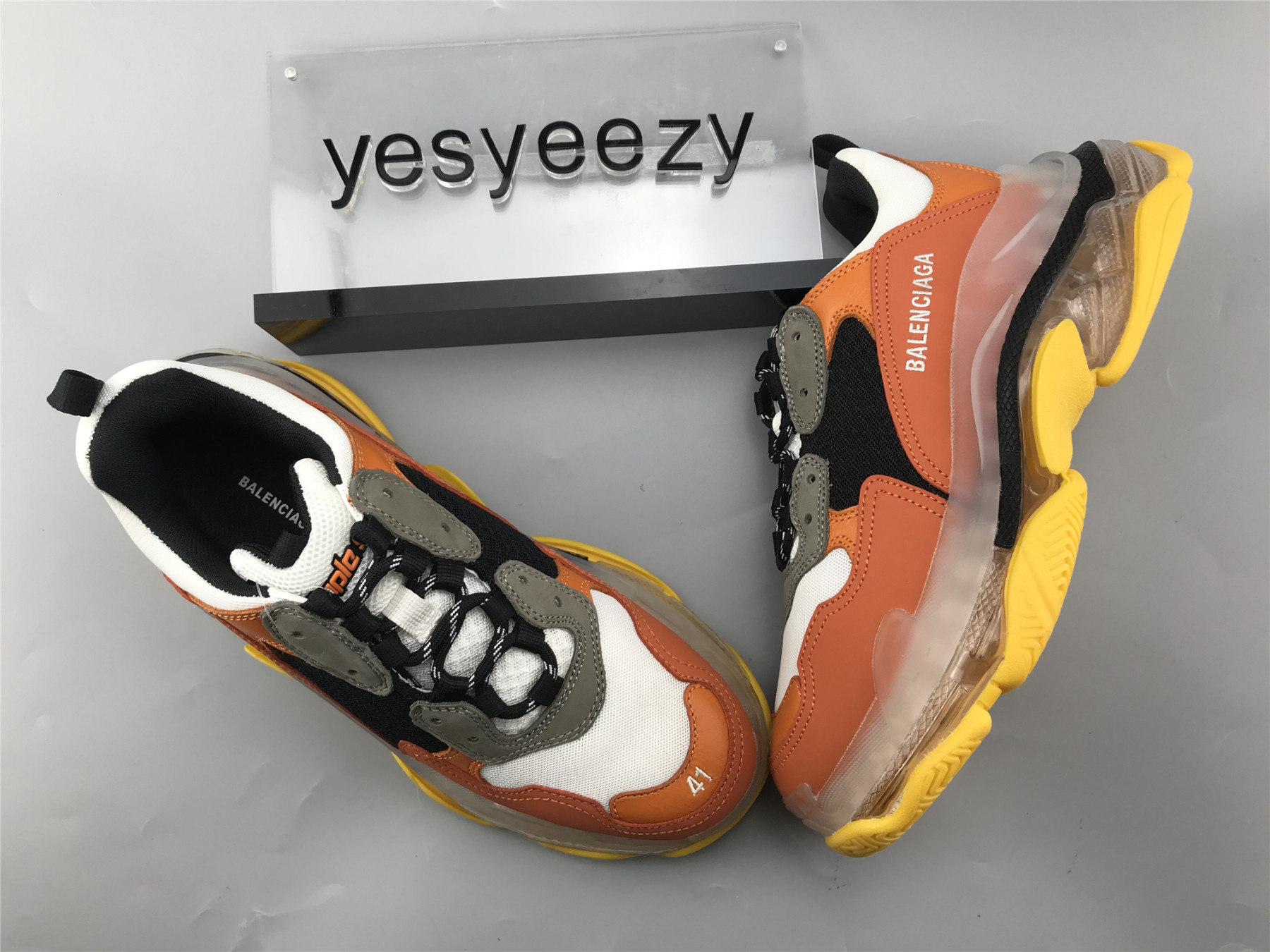 UA TRIPLE S SNEAKER BLACK ORANGE