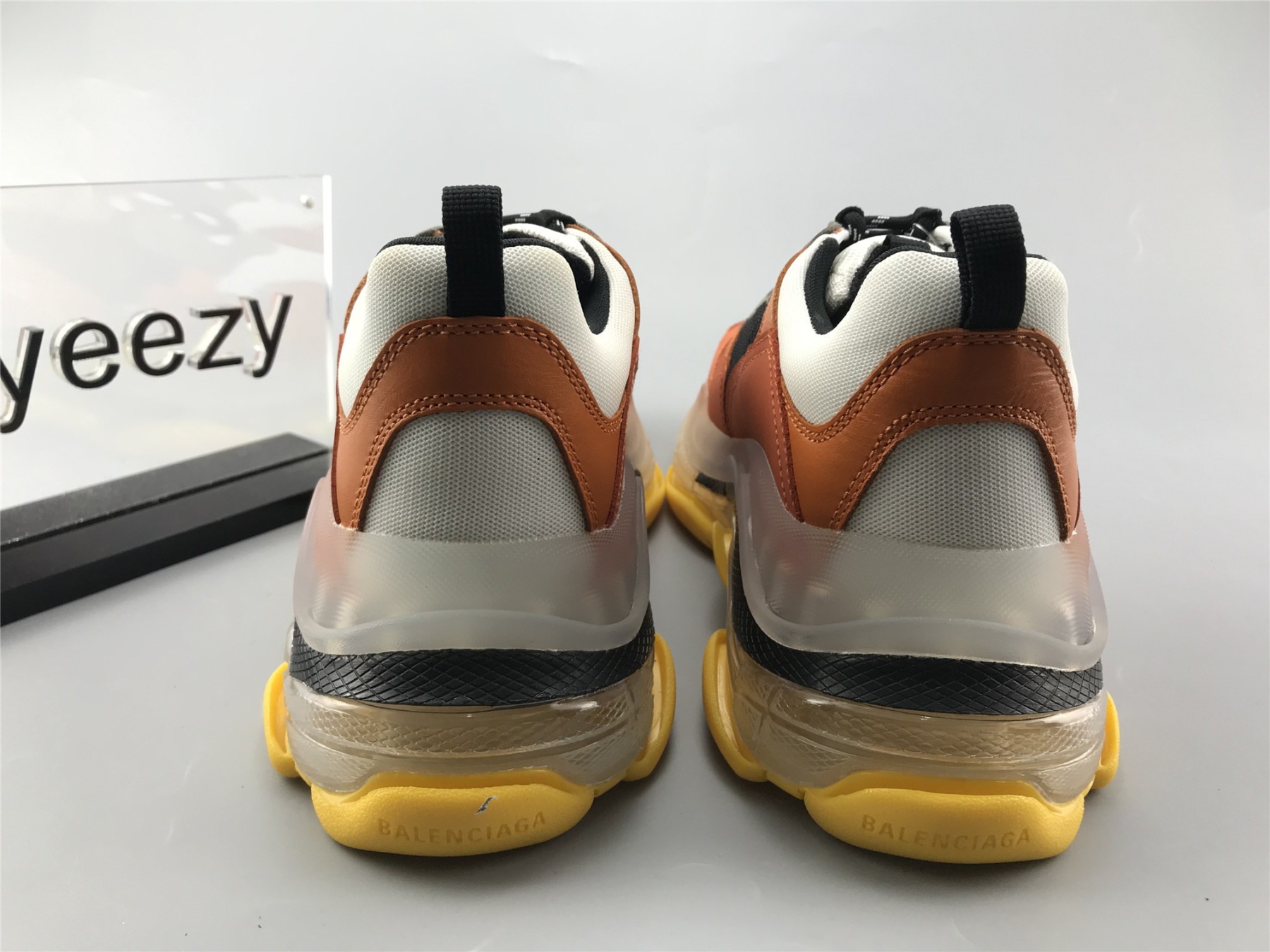 UA TRIPLE S SNEAKER BLACK ORANGE