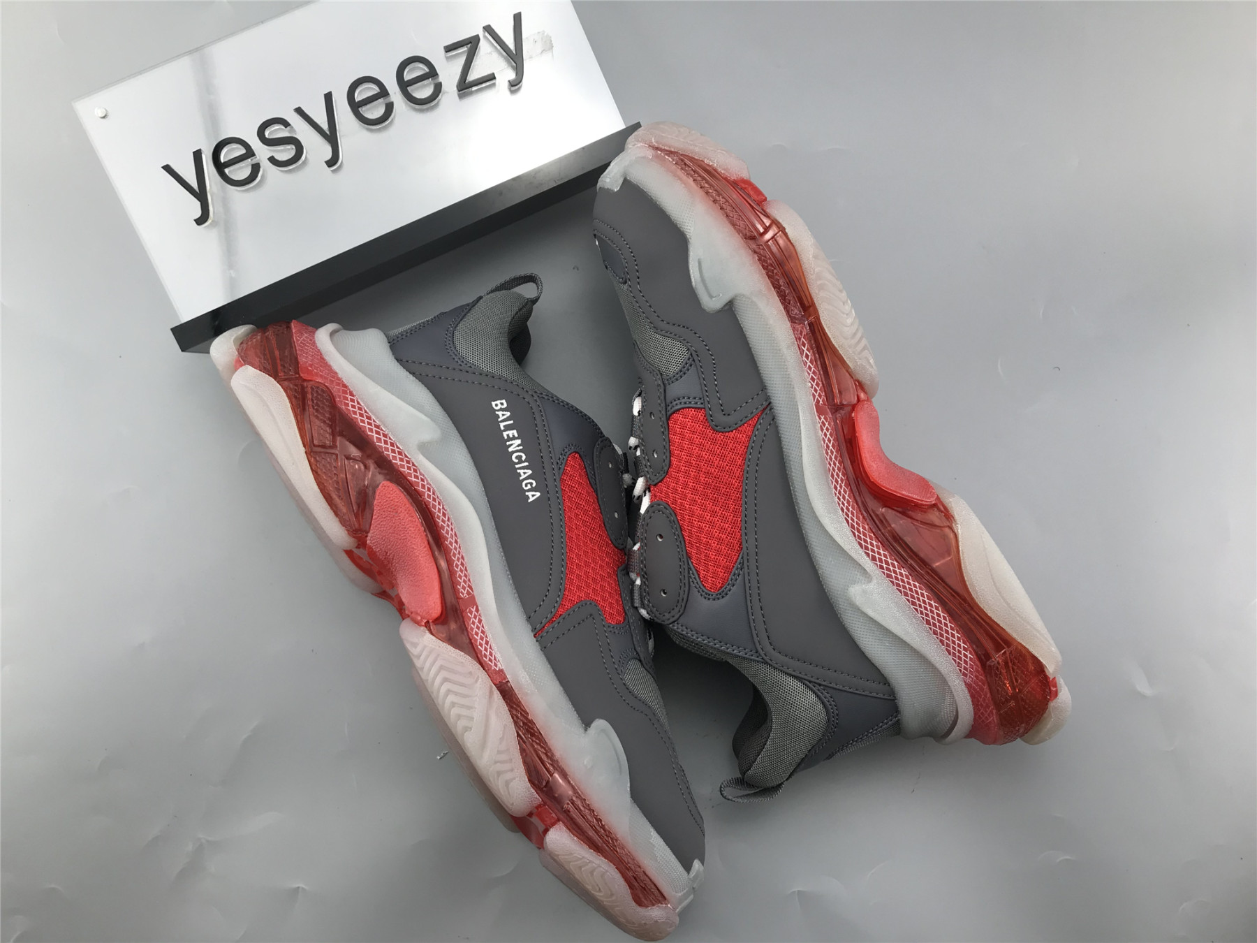 UA TRIPLE S SNEAKER GREY RED
