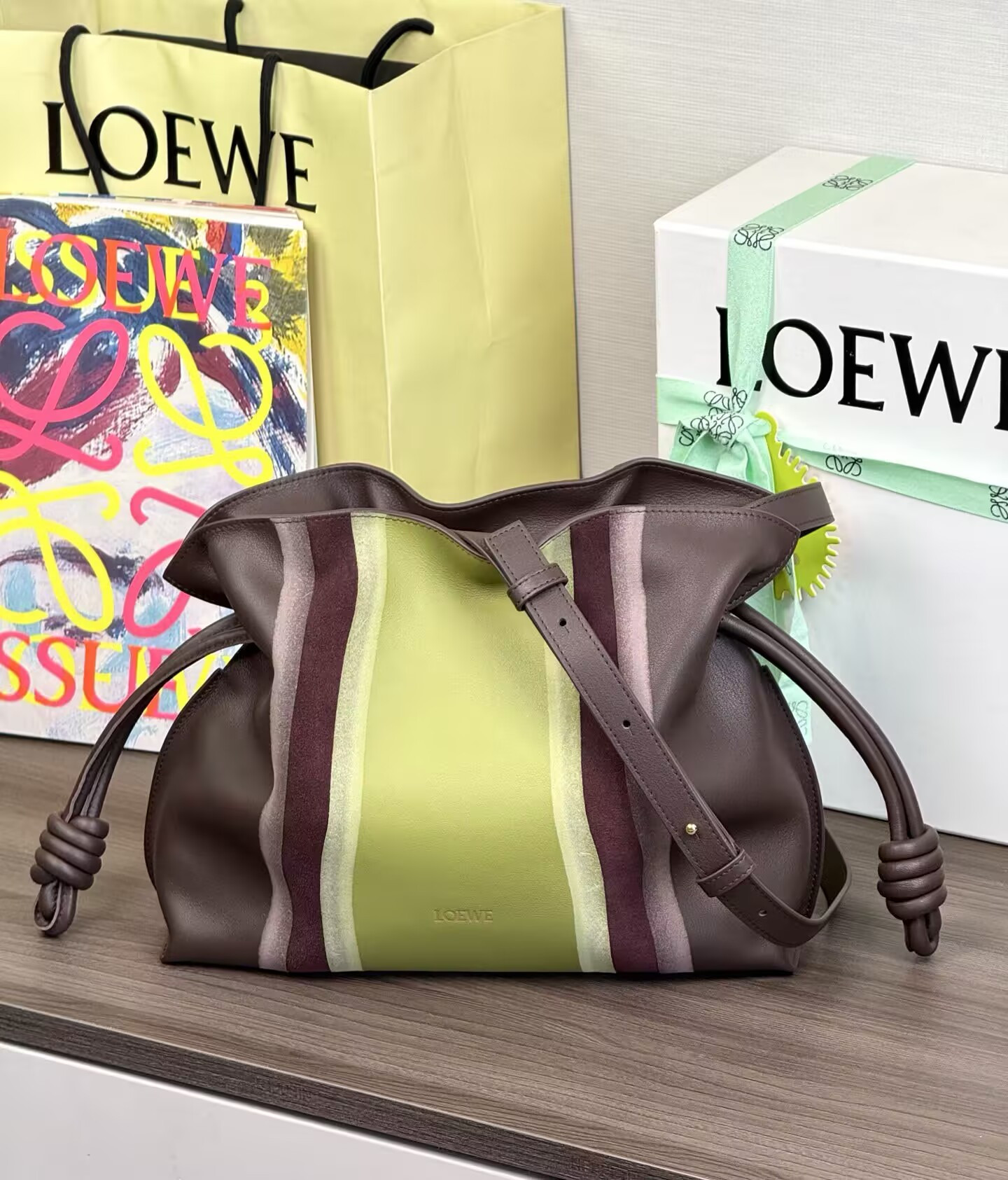 L0ew* medium flamenco clutch 24.5x30x10.5cm