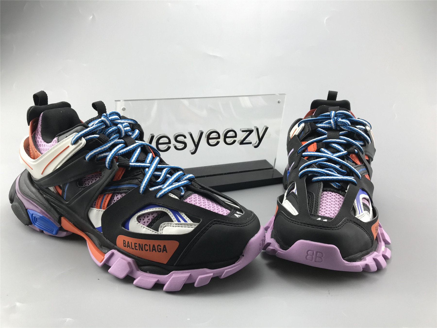 UA TRACK SNEAKER IN ROSE AND ORANGE MESH AND NYLON