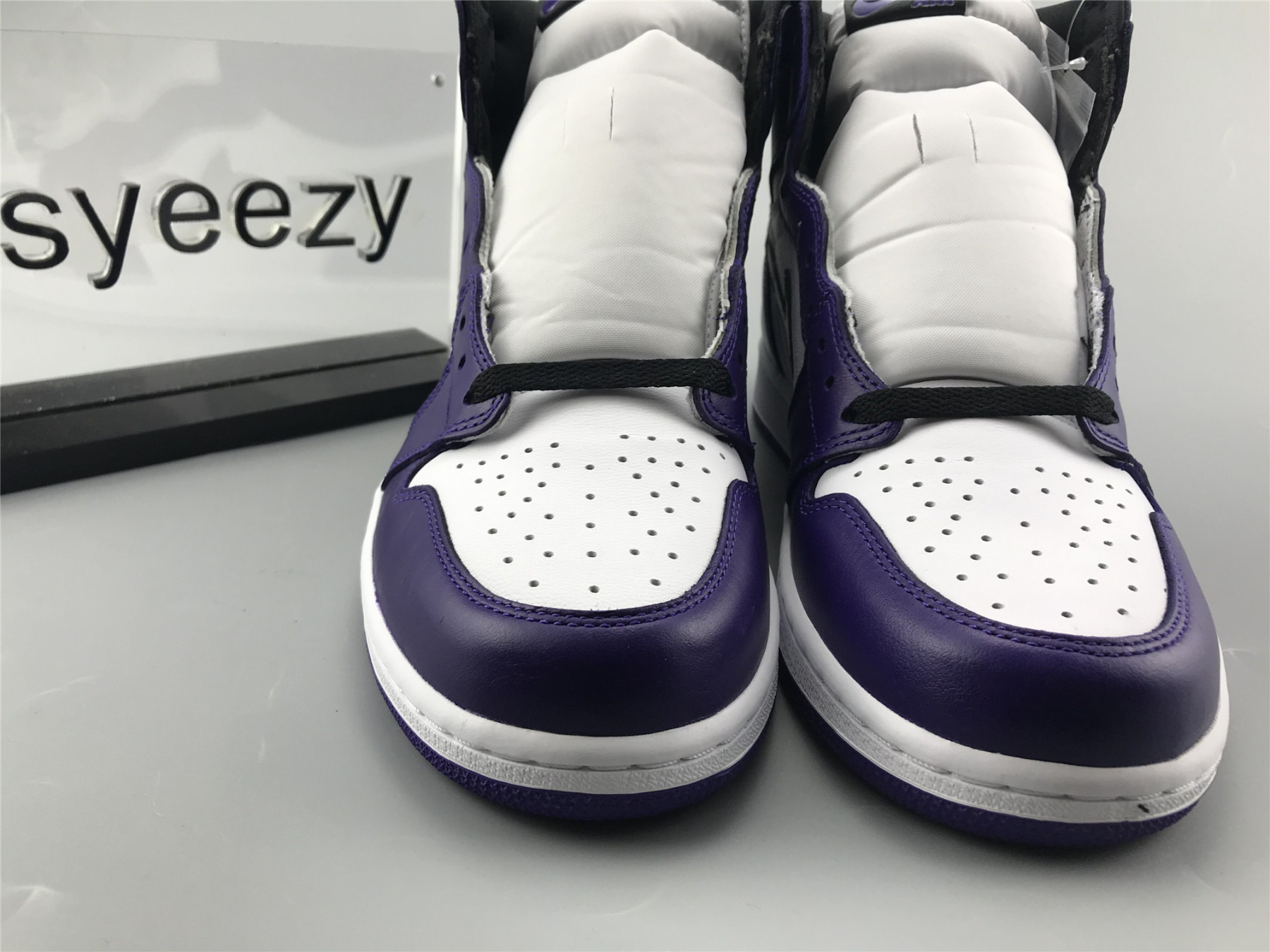 UA  AIR JORDAN 1 RETRO HIGH OG 