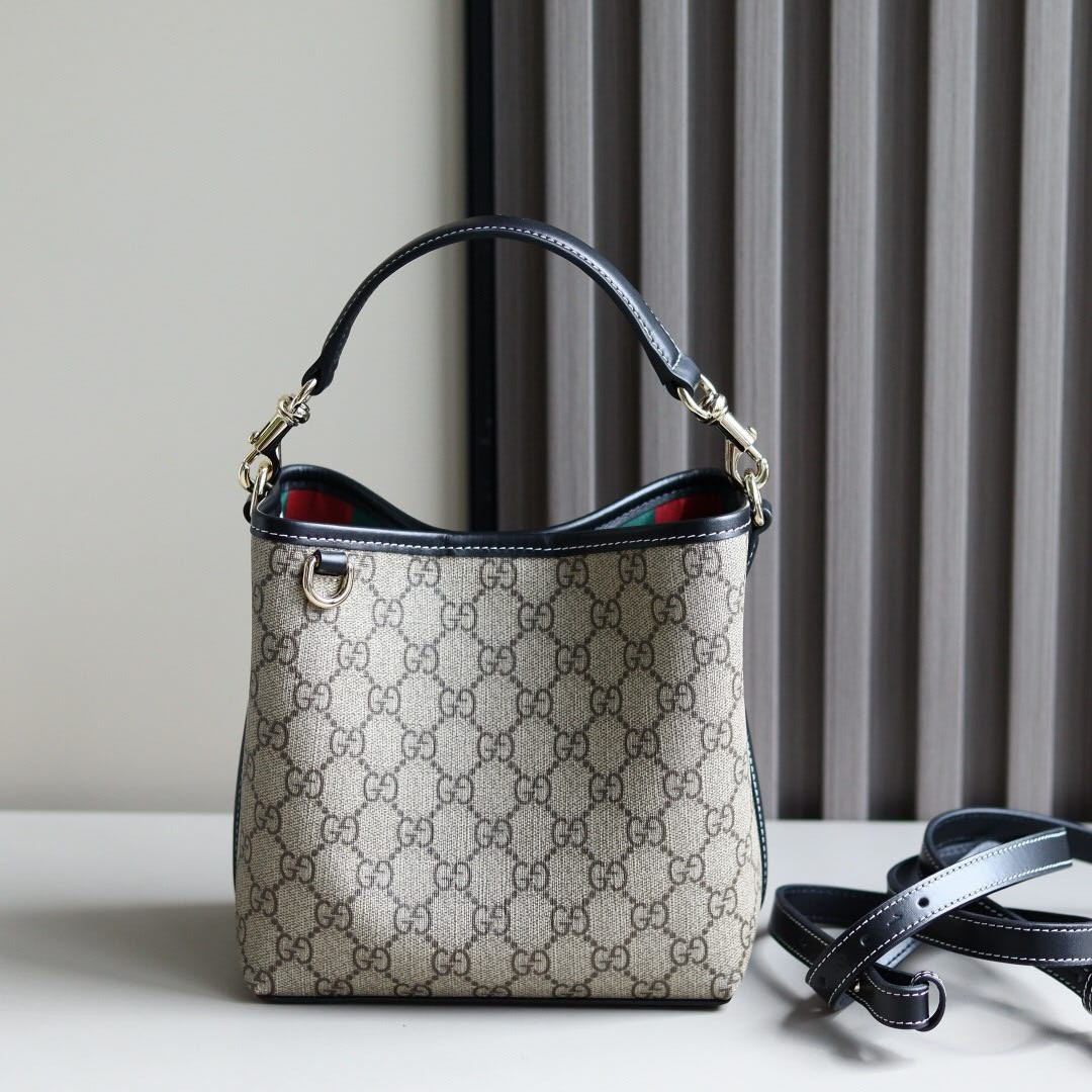 Gvc*1 gg emblem small bucket bag 19x18x11cm
