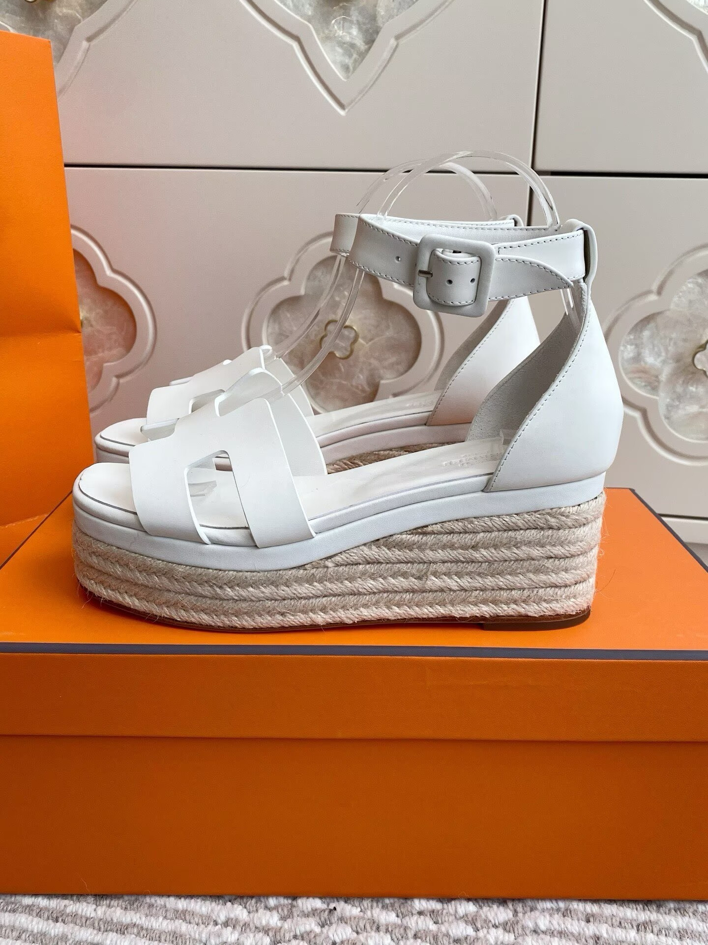 ua H**me5 elda spanish woven shoes