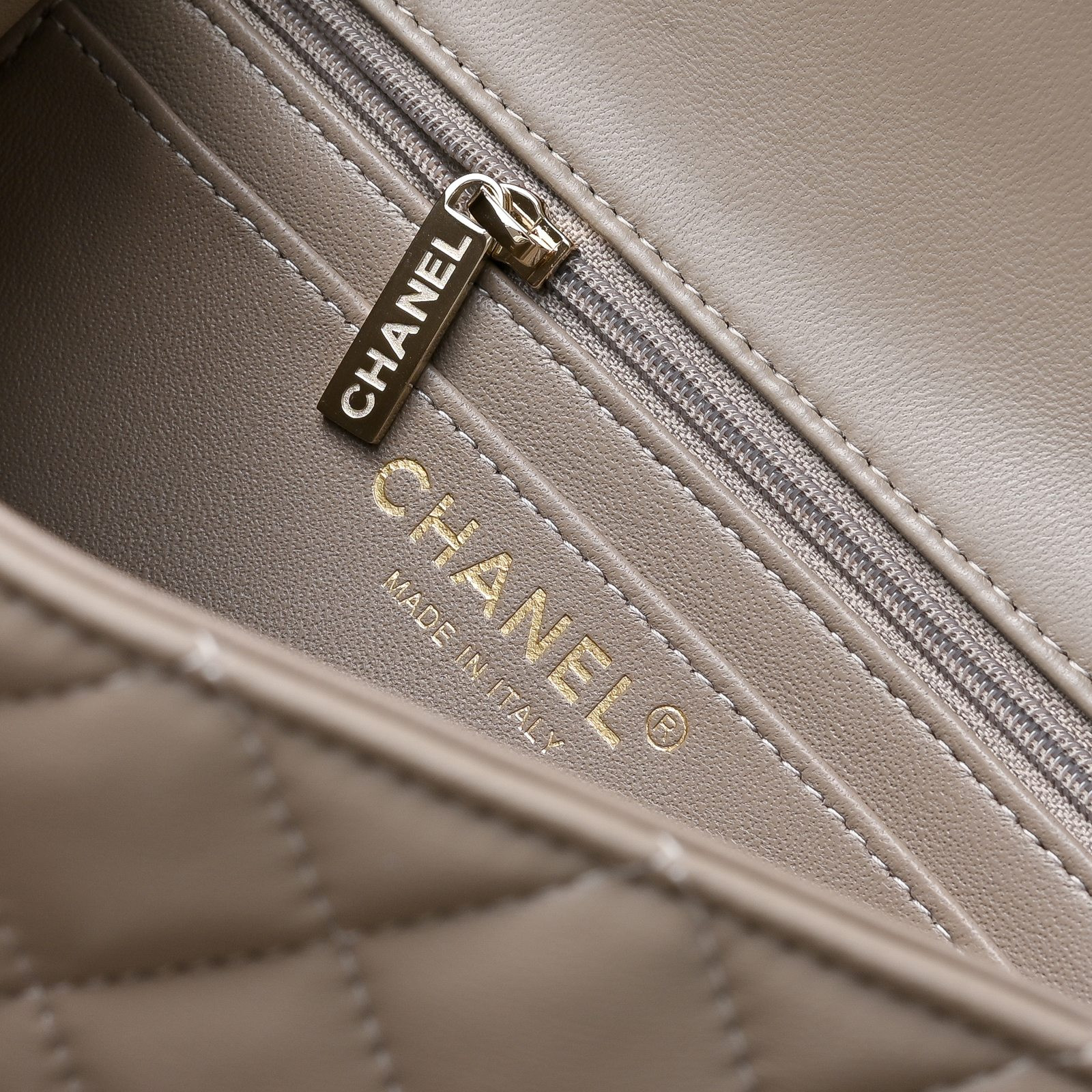 Ch**el mini flap bag 20x12x6.5cm