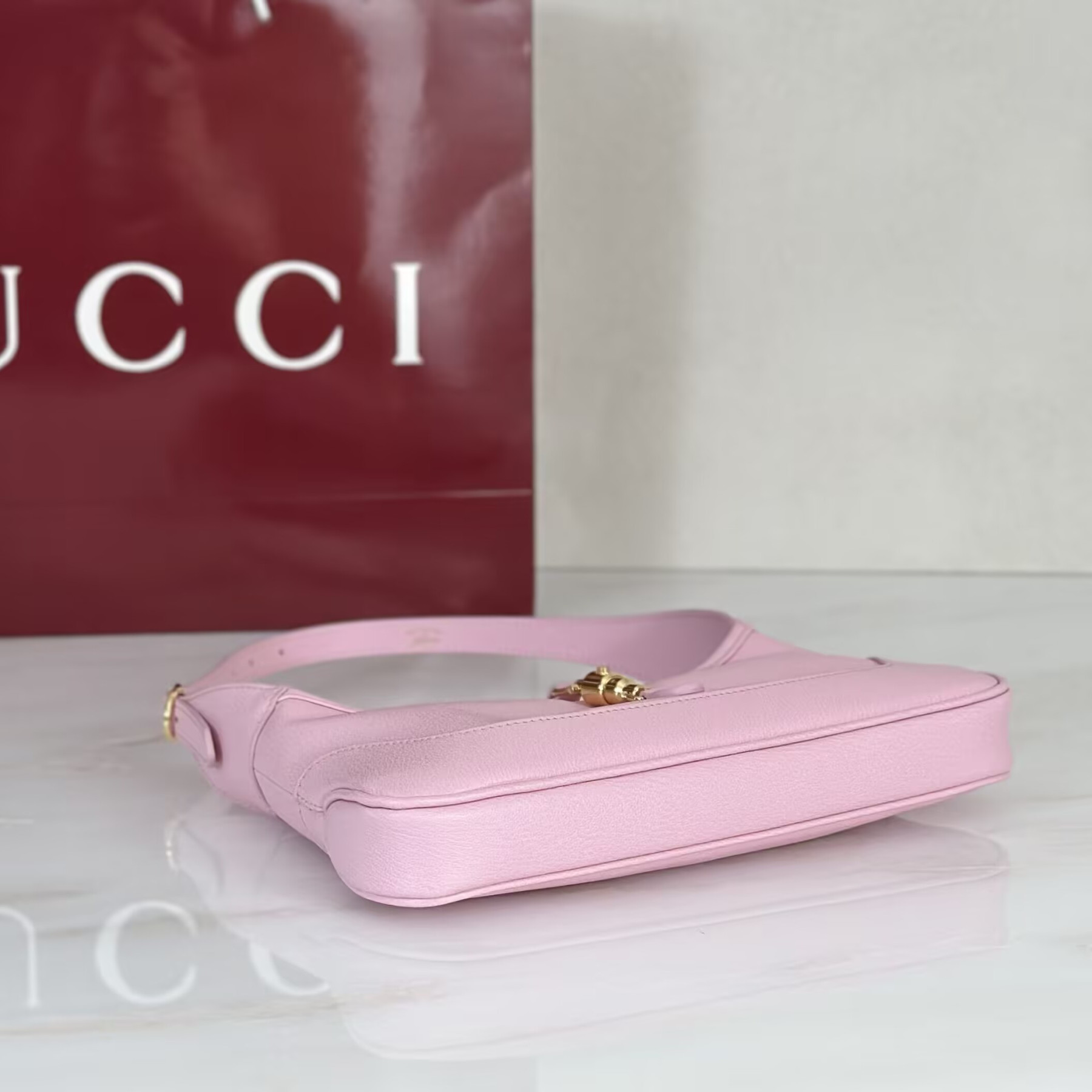 Gvc*1 jackie slim shoulder bag 27x13x3.5cm
