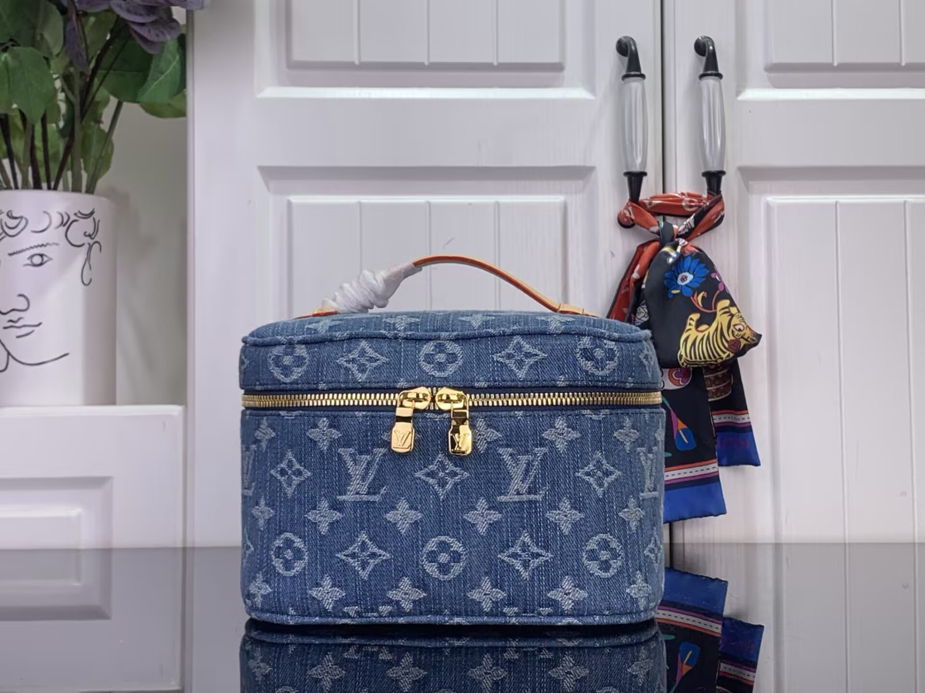 LV Nice Mini M27946 20x13.5x12cm