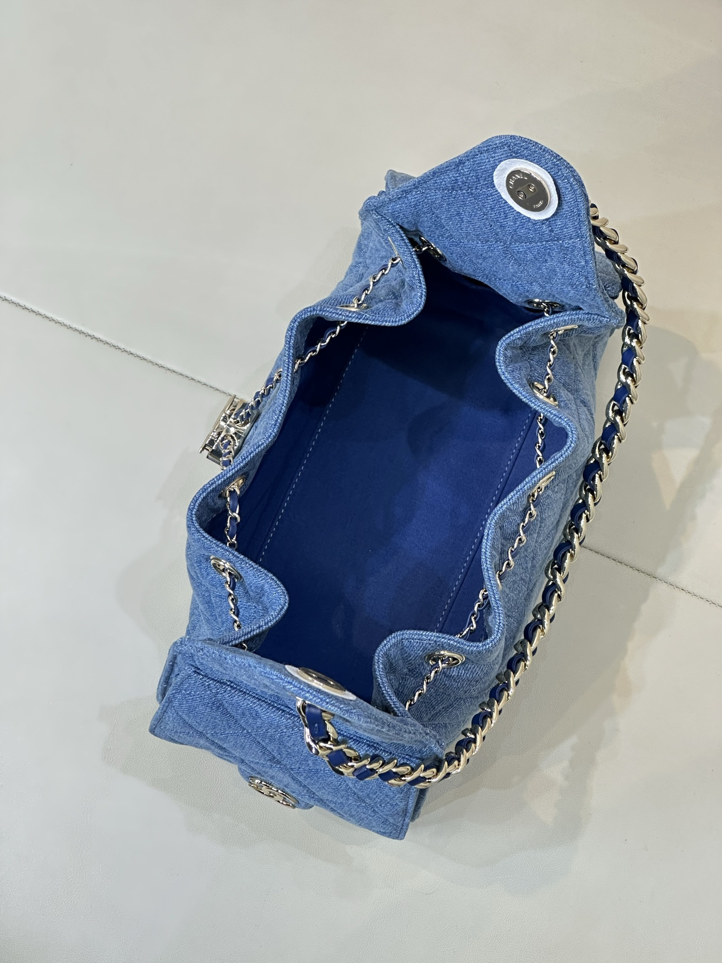 Ch**el 25c bucket bag 26x30x14cm